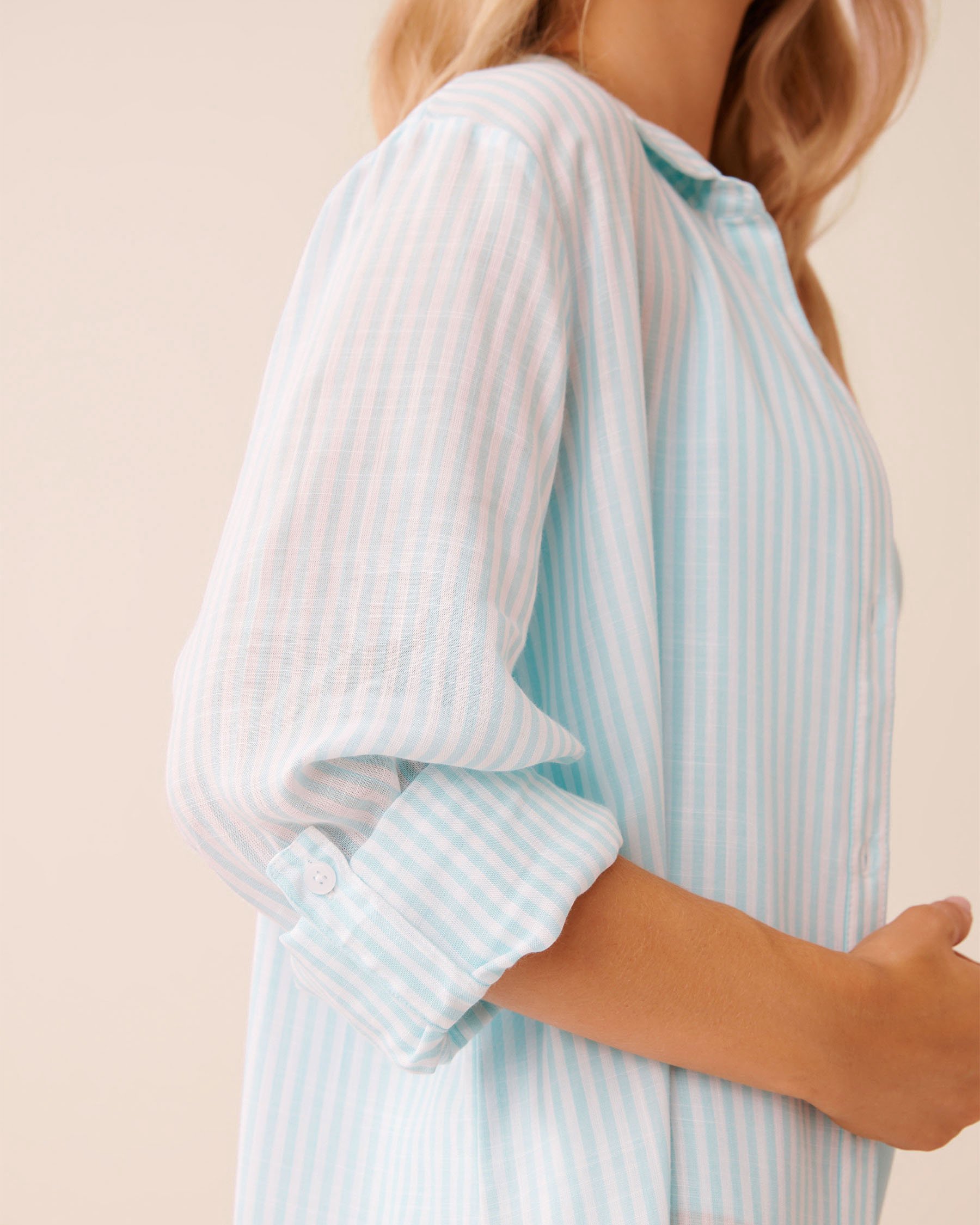 LA VIE EN ROSE AQUA Striped Long Button-down Shirt Light Blue & White Stripes 80100042 - View4