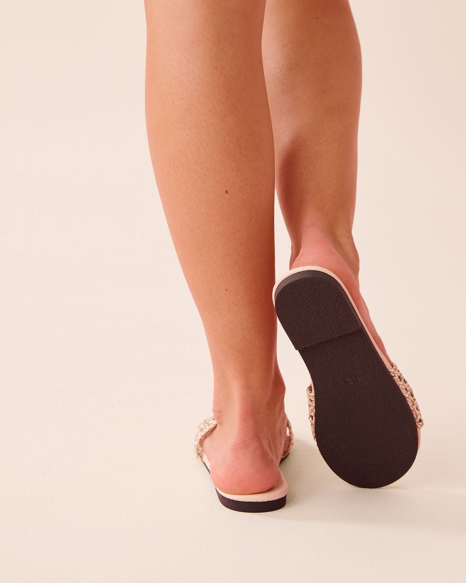 LA VIE EN ROSE AQUA Sandale de plage à bride tressée Lait de coco 80500122 - View3