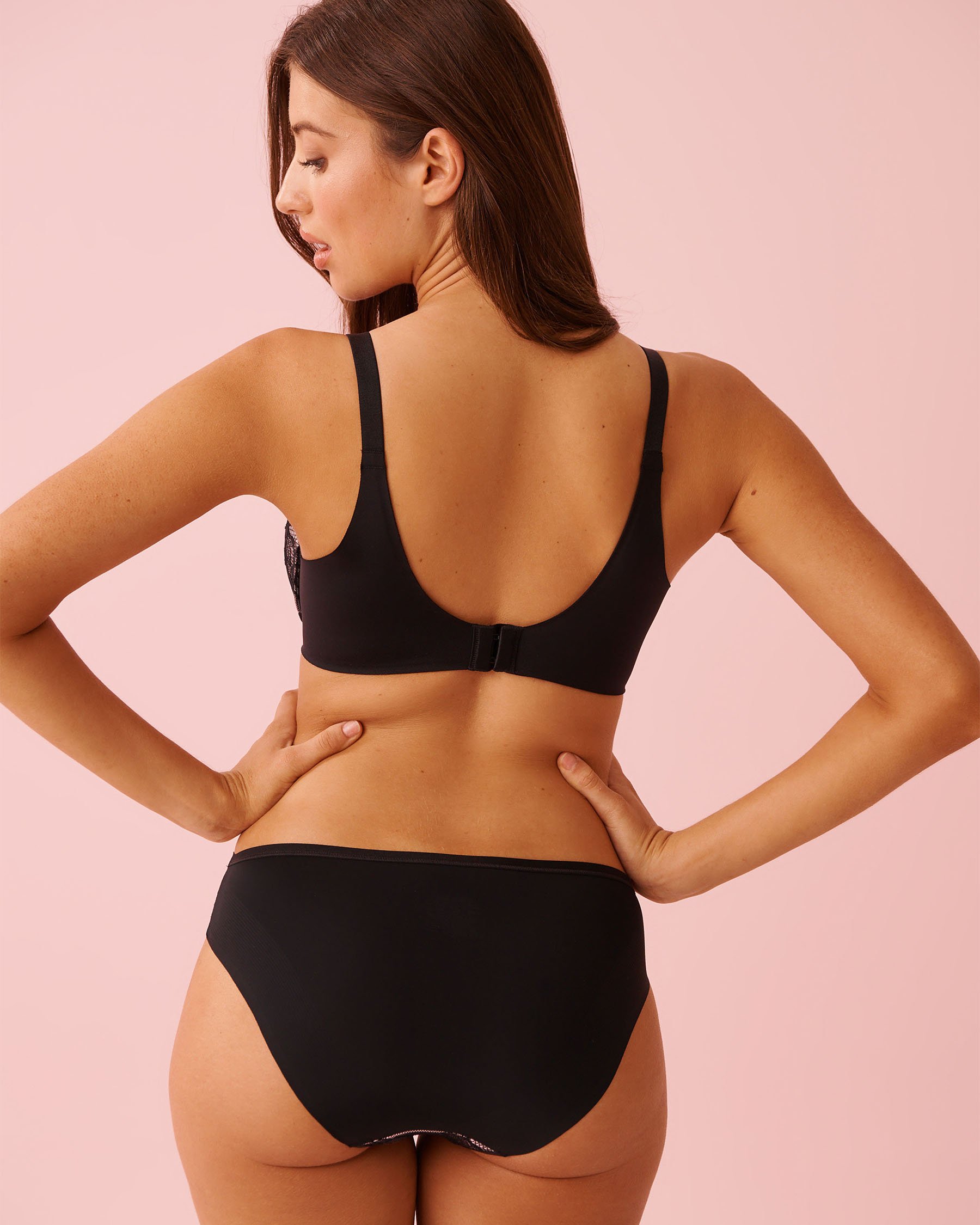 LA VIE EN ROSE Lightly Lined Sleek Back Bra Black/Pale Pink 10200567 - View2
