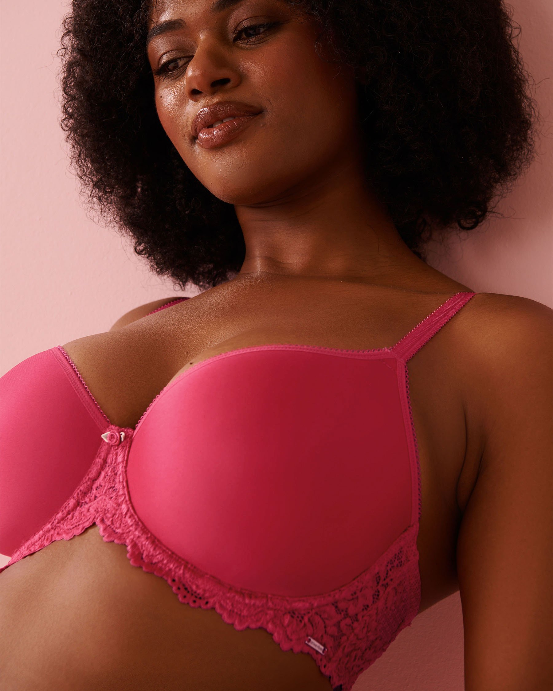 LA VIE EN ROSE Lightly Lined Contour Bra Fuchsia Pink 10200572 - View3