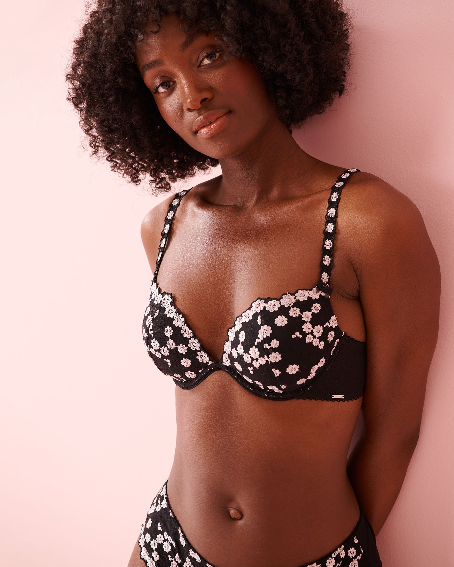 LA VIE EN ROSE Push-up Plunge Demi Bra Black/White Daisies 10300231 - View4