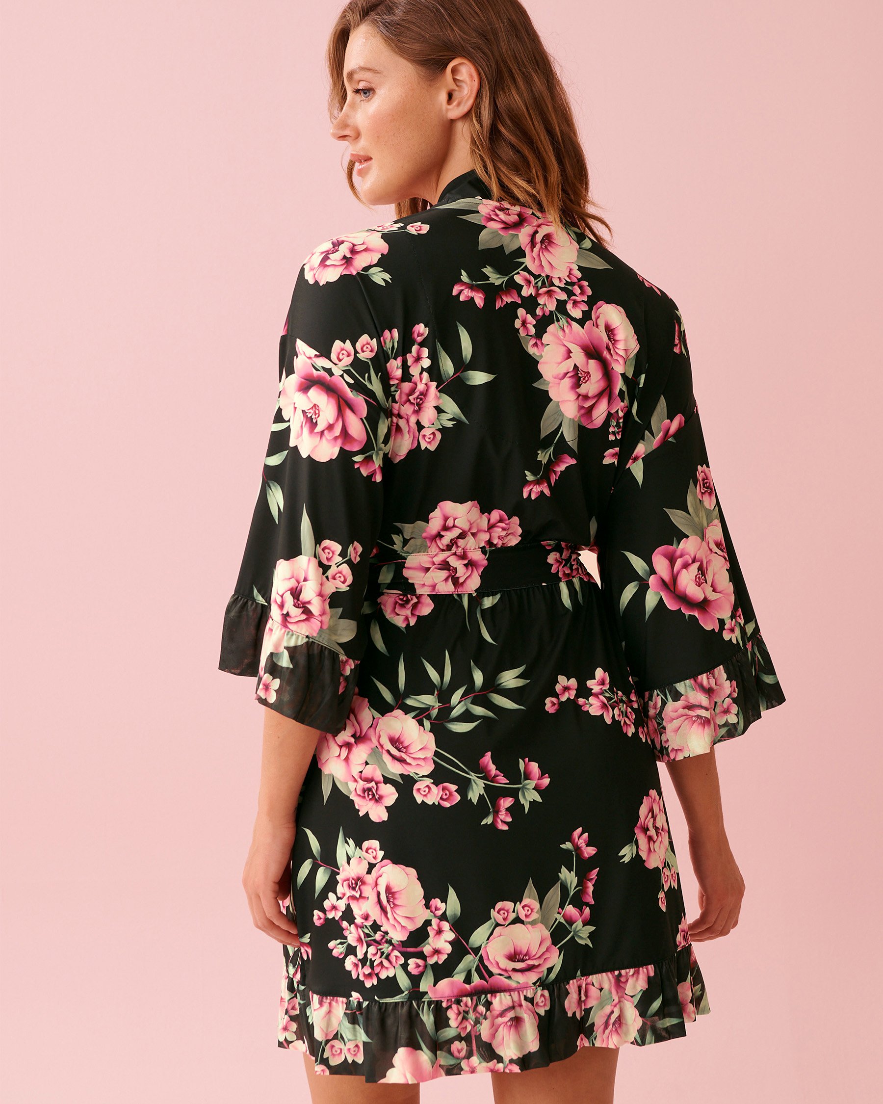LA VIE EN ROSE Peony Print Recycled Fibers Mesh Trim Kimono Black/Pink Flowers 60600111 - View2