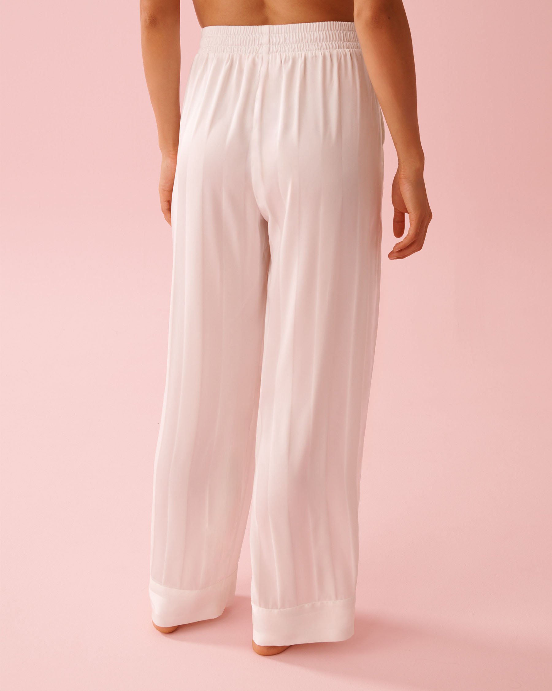 LA VIE EN ROSE Ensemble pyjama rayé manches longues en satin Blanc 60400069 - Voir5