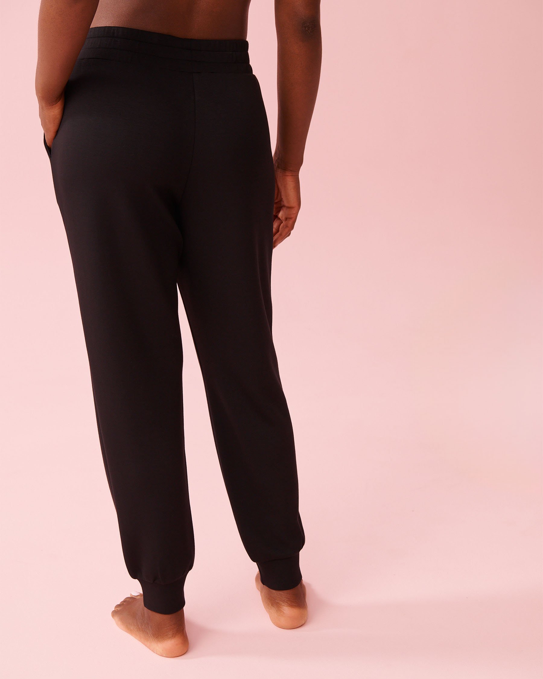 LA VIE EN ROSE Interlock Pants Black 50200109 - View2
