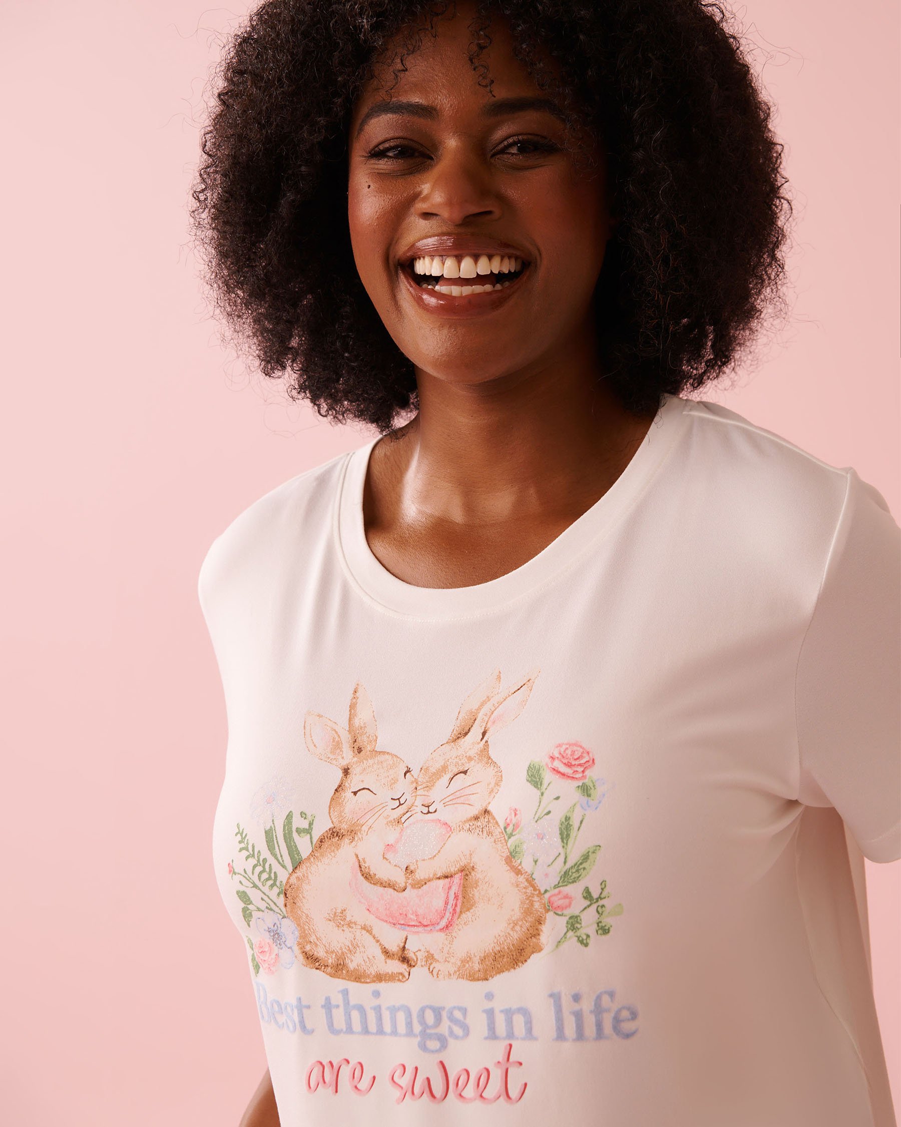 LA VIE EN ROSE Bunny Print Super Soft T-shirt White 40100826 - View7