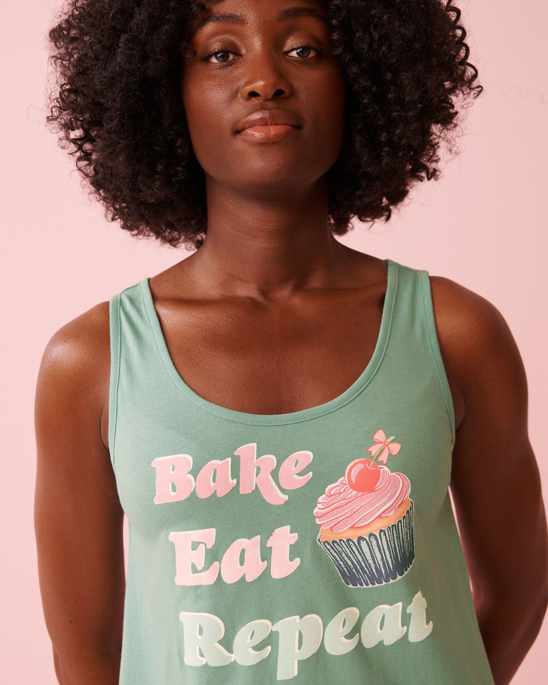 LA VIE EN ROSE Cupcake Print Cotton Scoop Neck Cami Soothing Blue 40100834 - View4