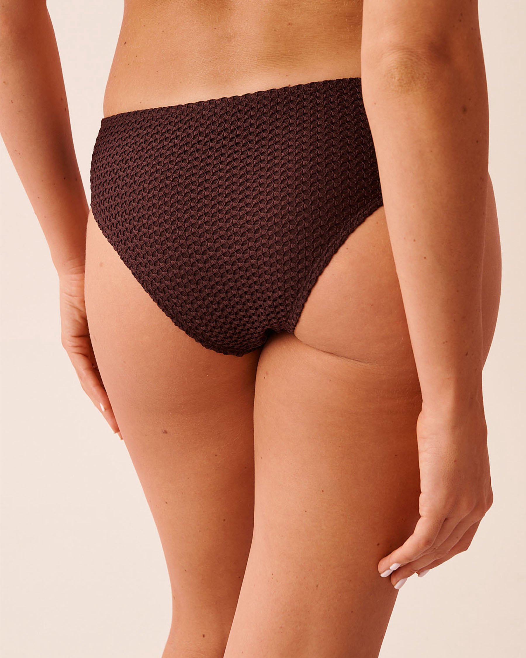 LA VIE EN ROSE AQUA Bas de bikini cheeky en crochet CHOCOLATE Chocolat 70300815 - View5