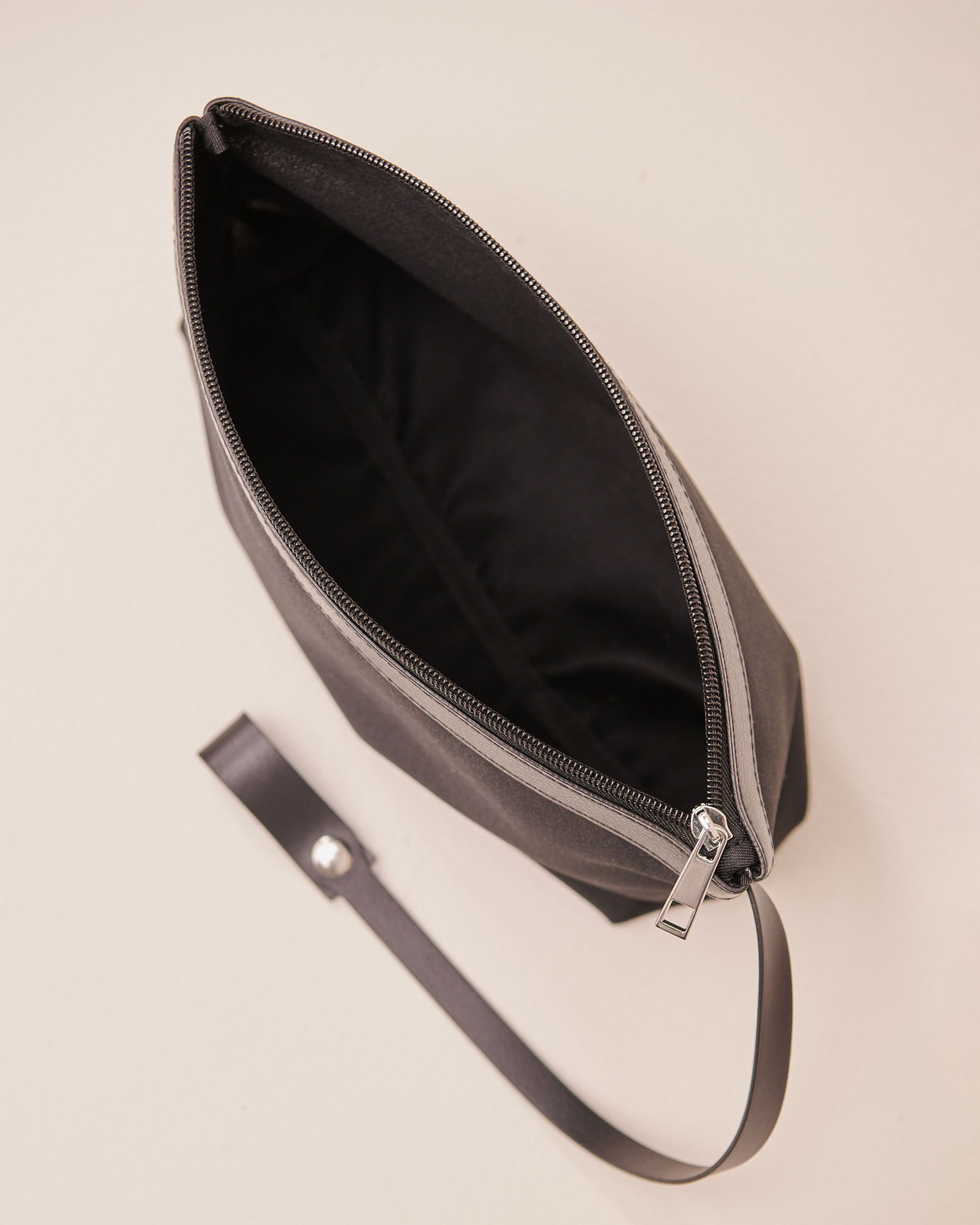 LA VIE EN ROSE Faux Leather Tote Bag Black 40700467 - View5