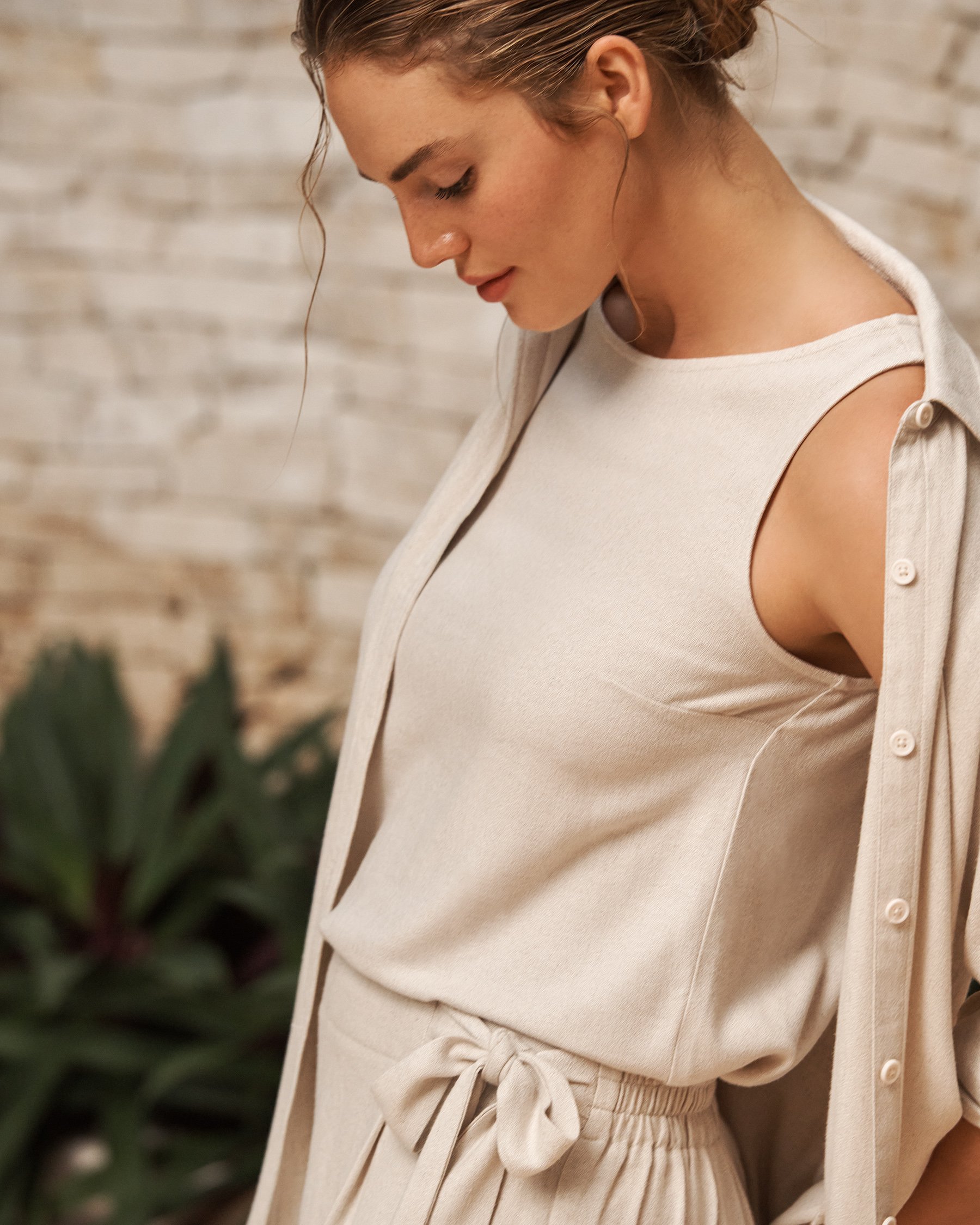 LA VIE EN ROSE AQUA Linen Blend Cami Sand 80100045 - View1