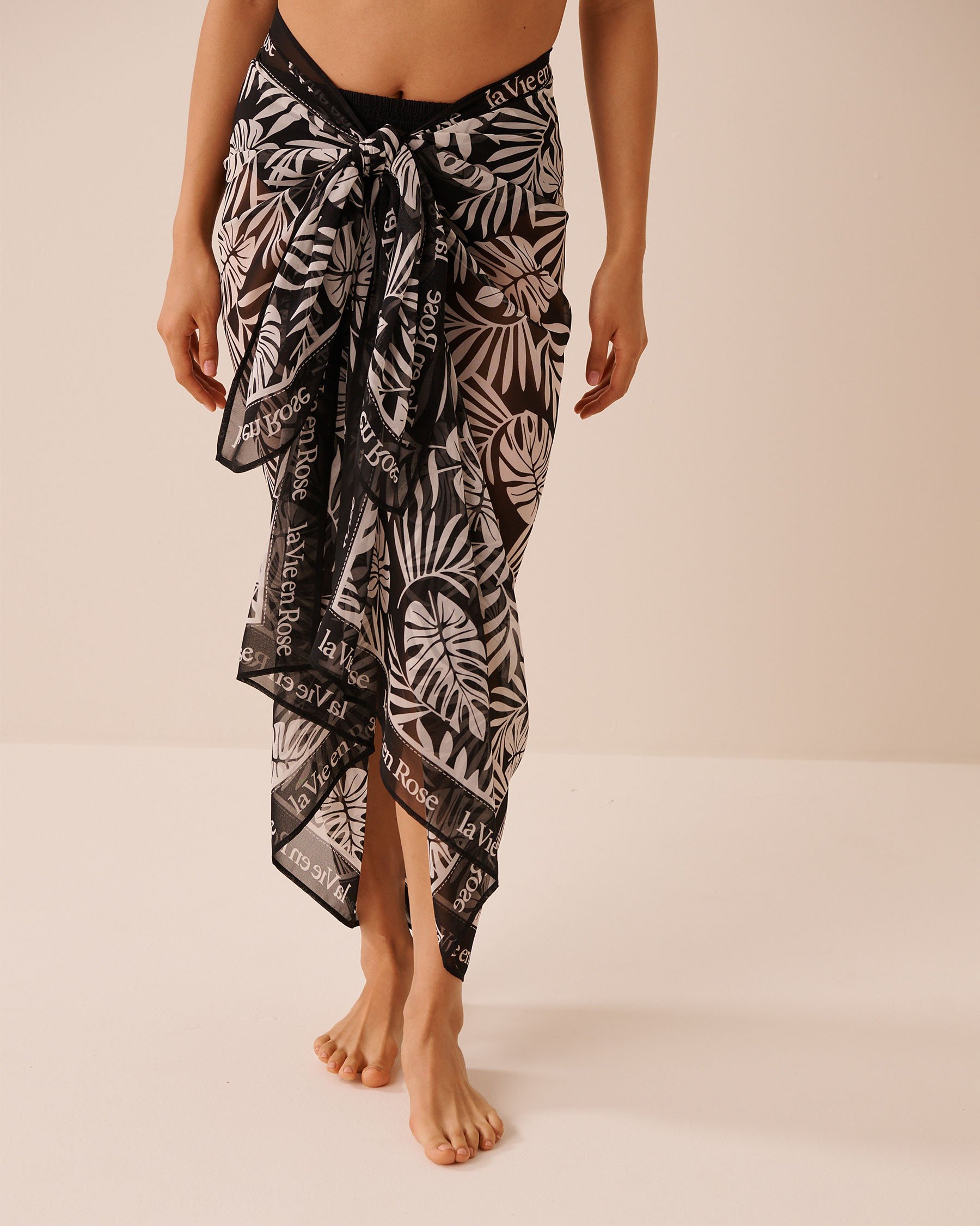 LA VIE EN ROSE AQUA Long Chiffon Pareo Black & White Tropical 80200097 - View1