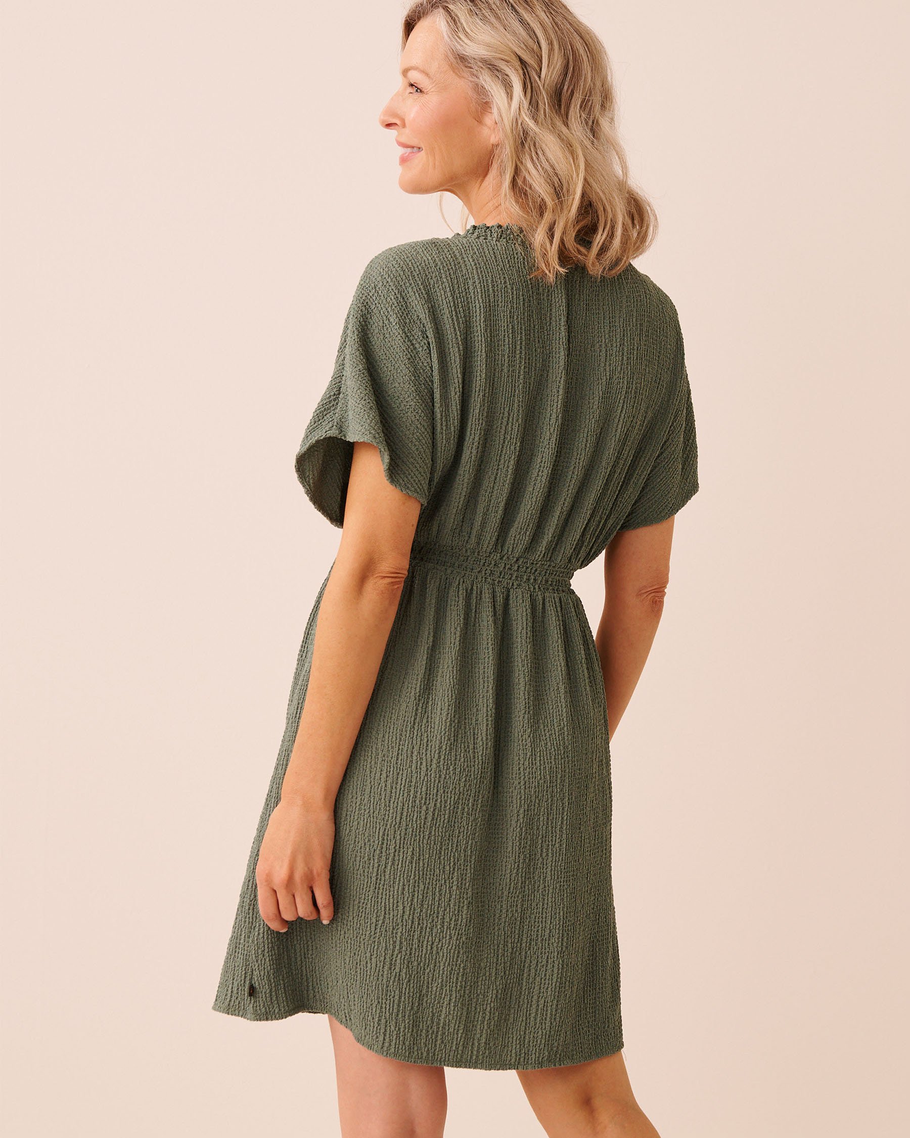 LA VIE EN ROSE AQUA Short Crinkle Dress Earthy Green 80300131 - View2