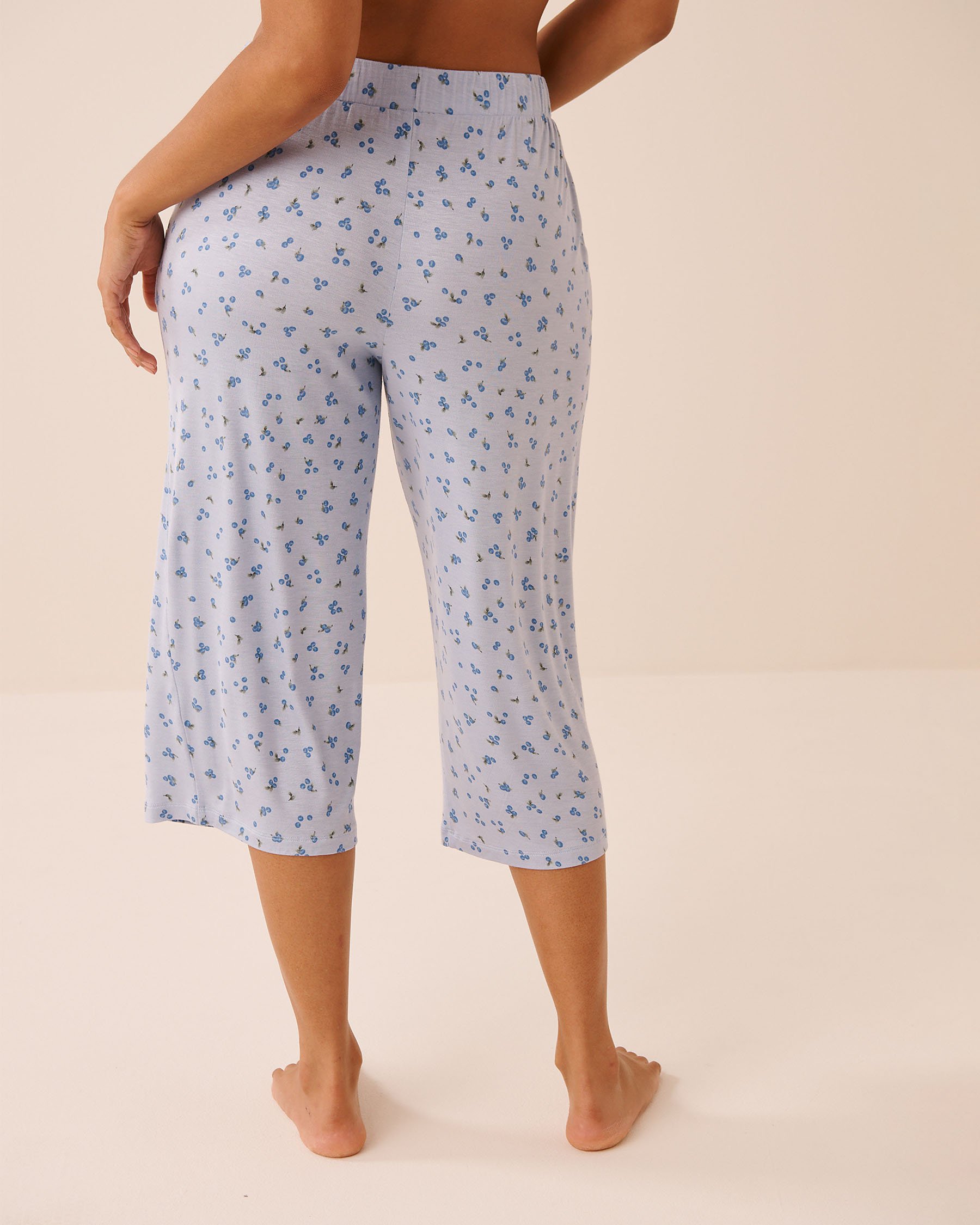 LA VIE EN ROSE Capri de pyjama en jersey doux imprimé baies Bleu/Bleuets 60200183 - View2
