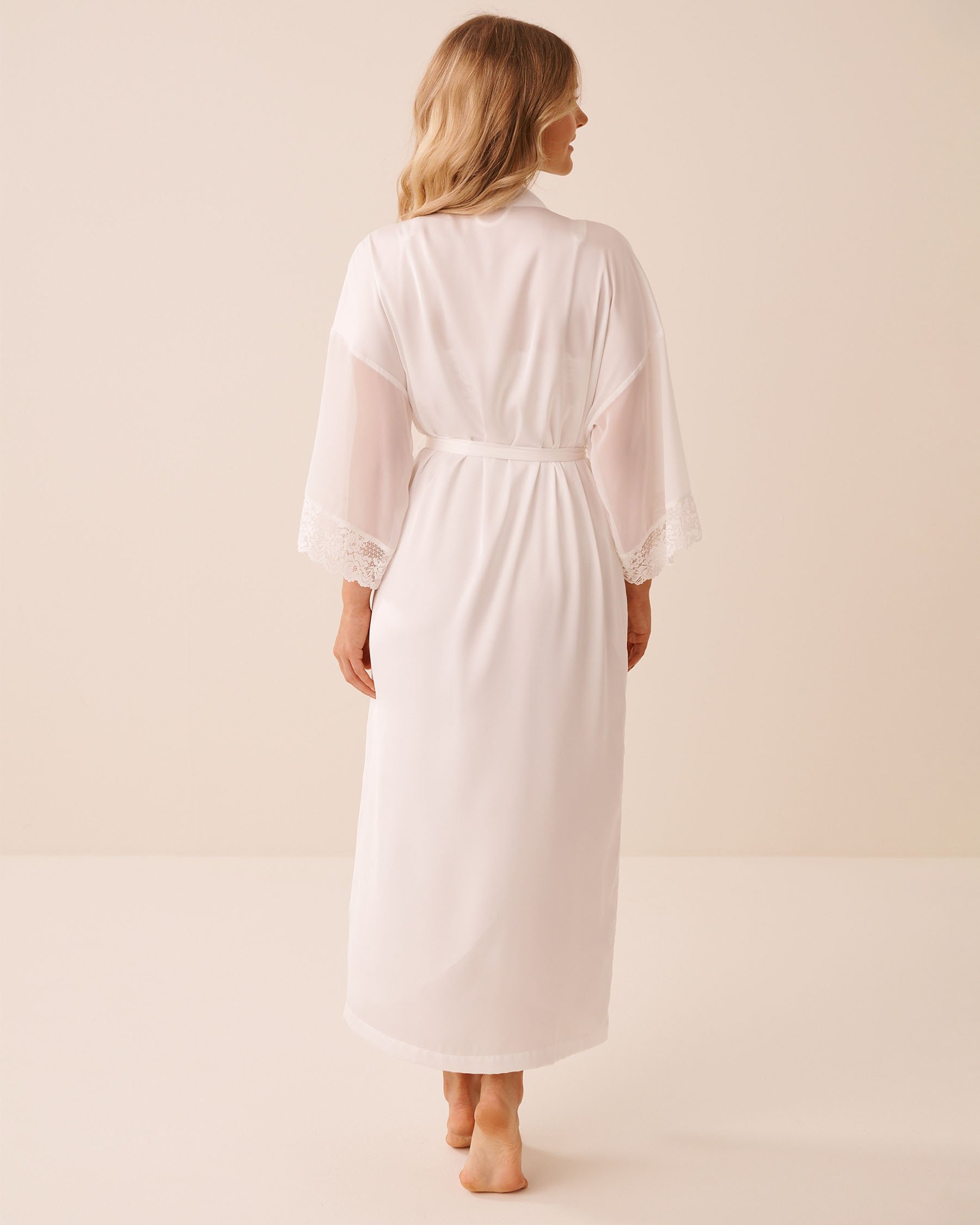 LA VIE EN ROSE Kimono en satin et chiffon Blanc 60600116 - View2