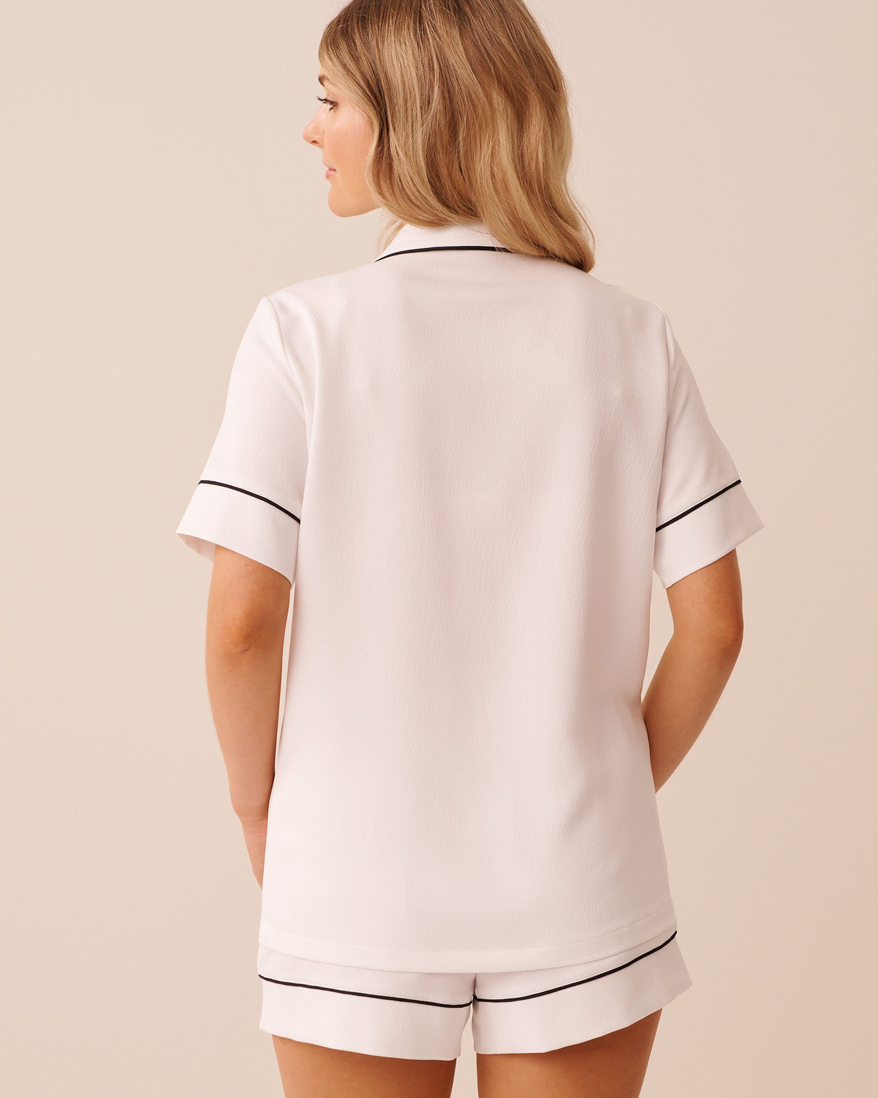 LA VIE EN ROSE Short Sleeve Textured Satin PJ Set White 60400071 - View2