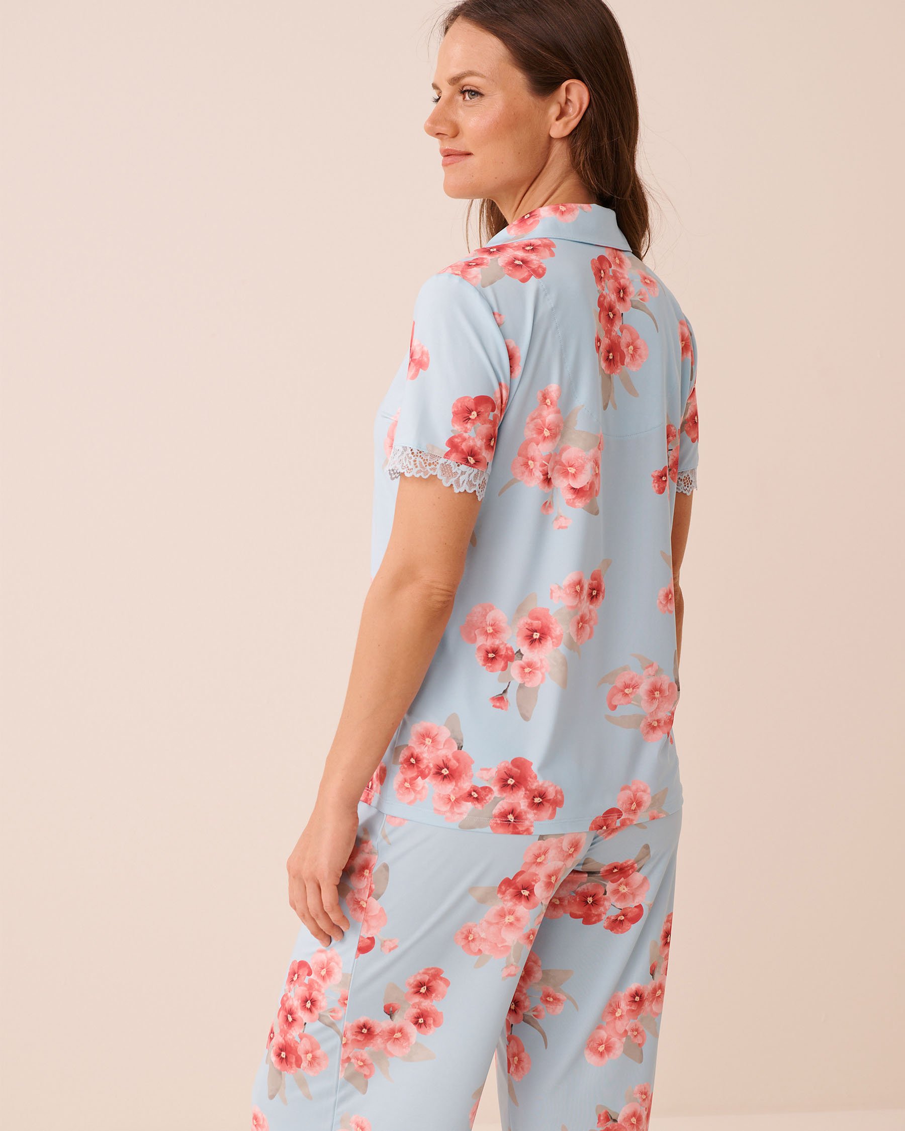 LA VIE EN ROSE Chemisier bordure en dentelle imprimé fleurs printanières Fleurs printanières 60100186 - View2