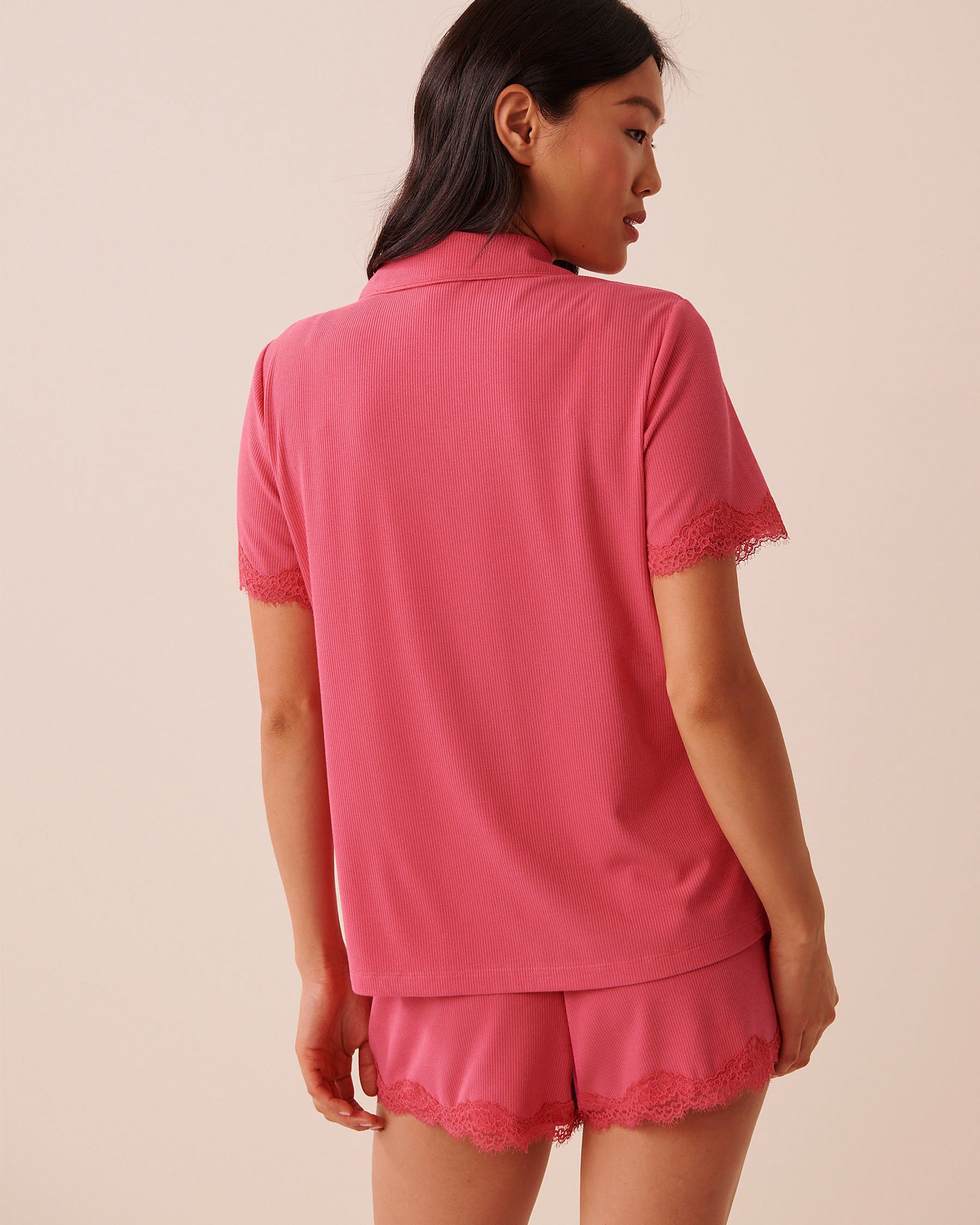LA VIE EN ROSE Chemisier manches courtes en modal côtelé et bordures de dentelle Rose baie 60100187 - View2