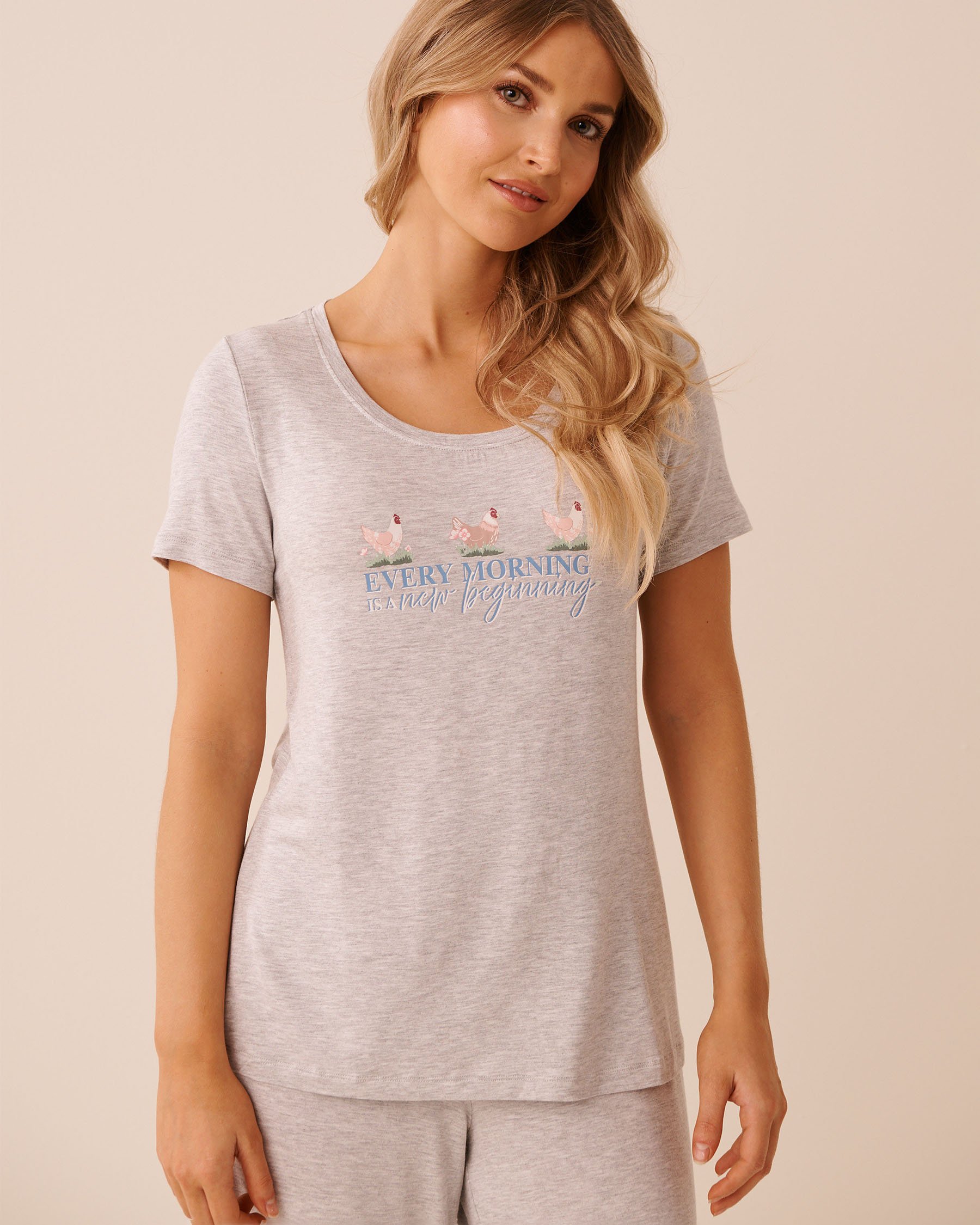 LA VIE EN ROSE Chicken Print Soft Jersey T-shirt Grey/Chicken 60100190 - View1
