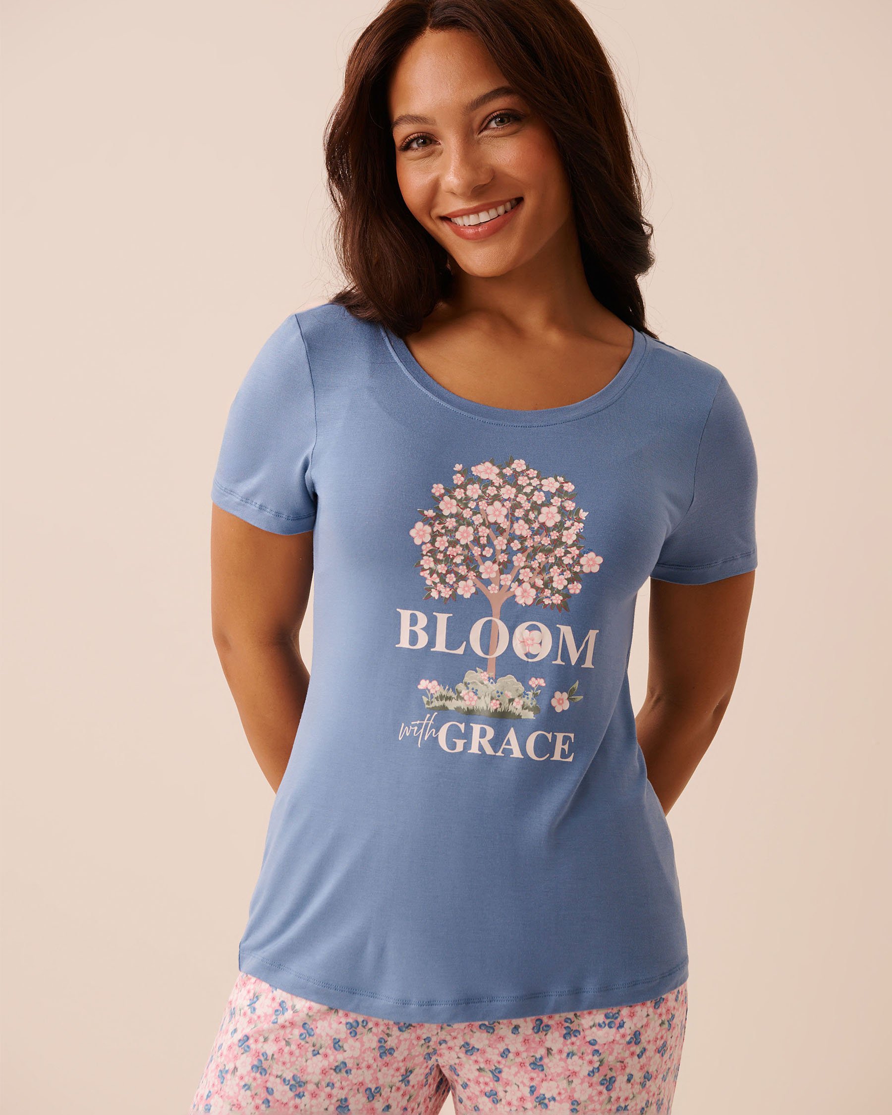 LA VIE EN ROSE Pink Floral Print Soft Jersey T-shirt Blue/Flowers 60100190 - View1