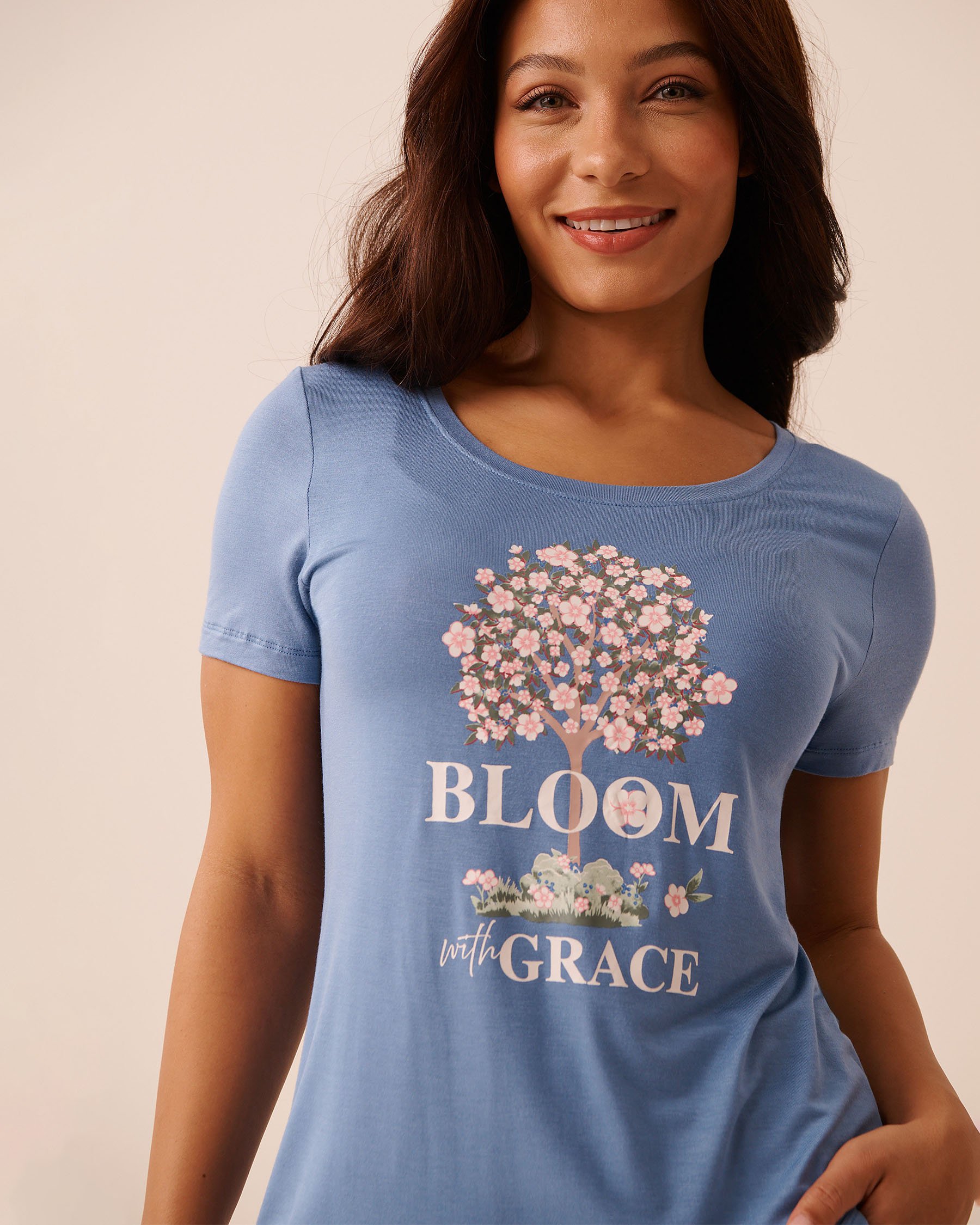 LA VIE EN ROSE Pink Floral Print Soft Jersey T-shirt Blue/Flowers 60100190 - View3