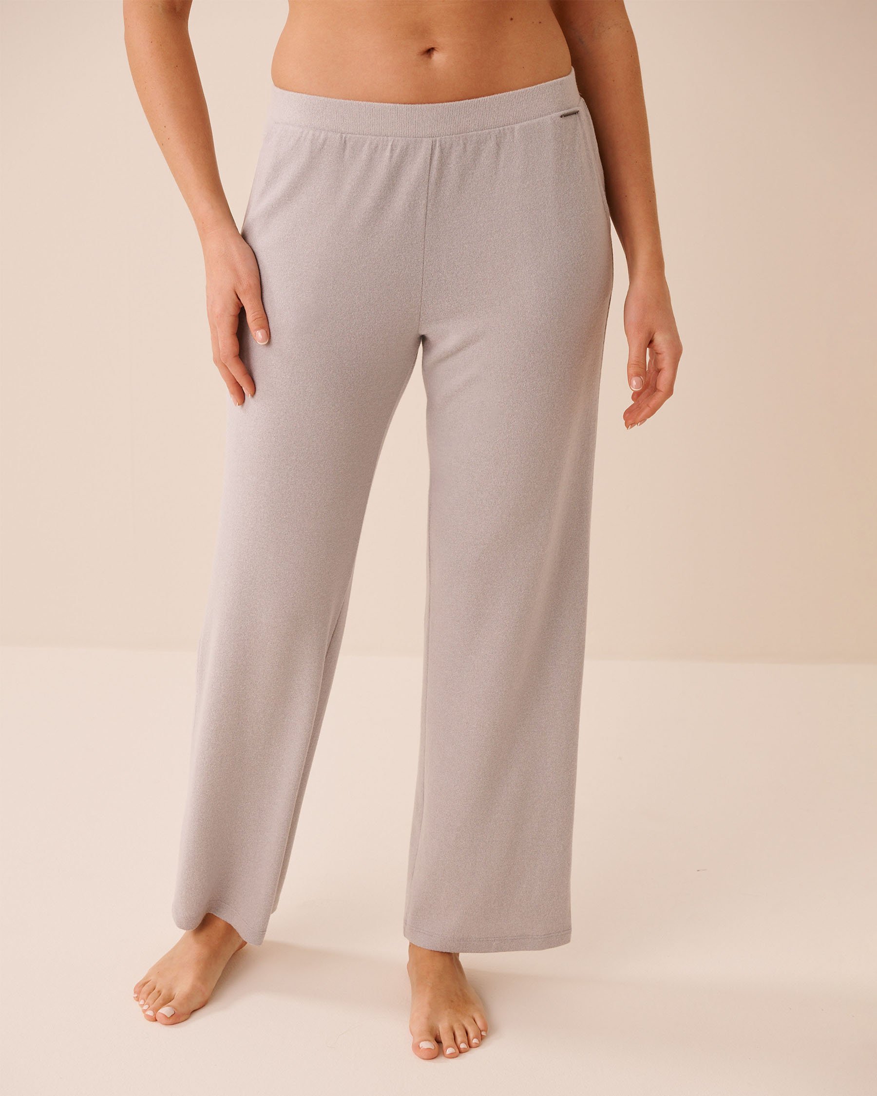 LA VIE EN ROSE Pantalon en tricot doux Gris 50200112 - View1