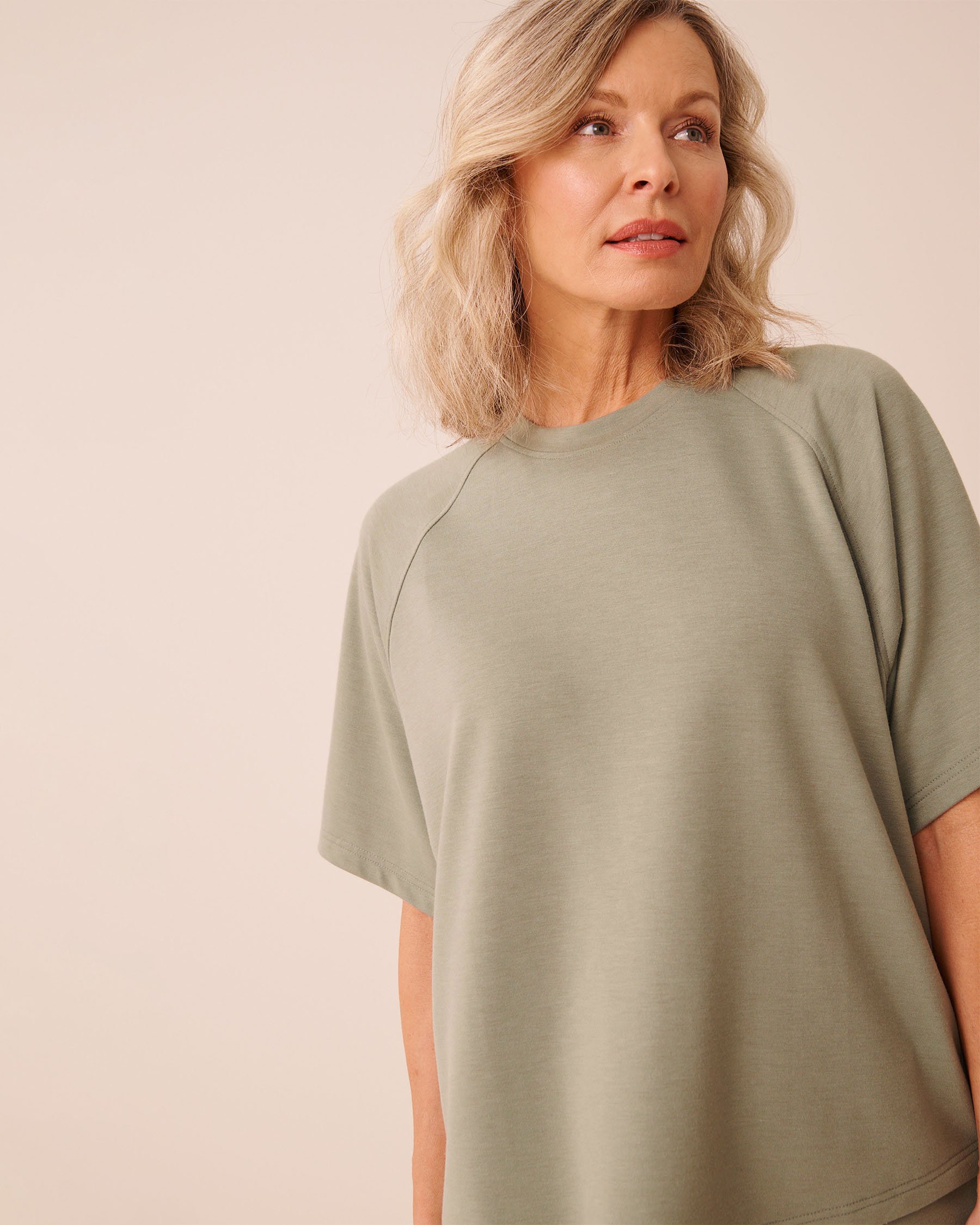 LA VIE EN ROSE T-shirt en molleton Vert sauge 50100127 - Voir4