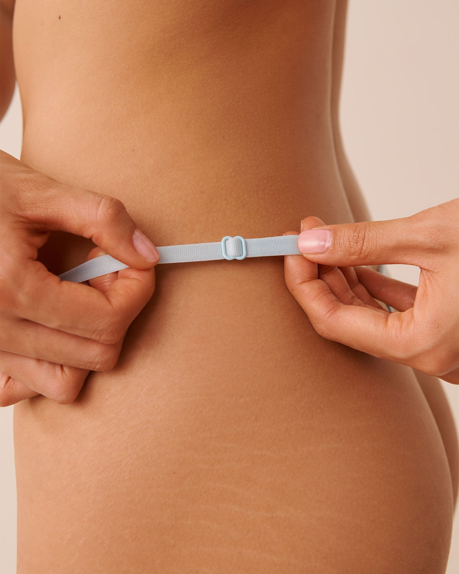 LA VIE EN ROSE Adjustable Microfiber String Panty Baby Blue 20200785 - View3