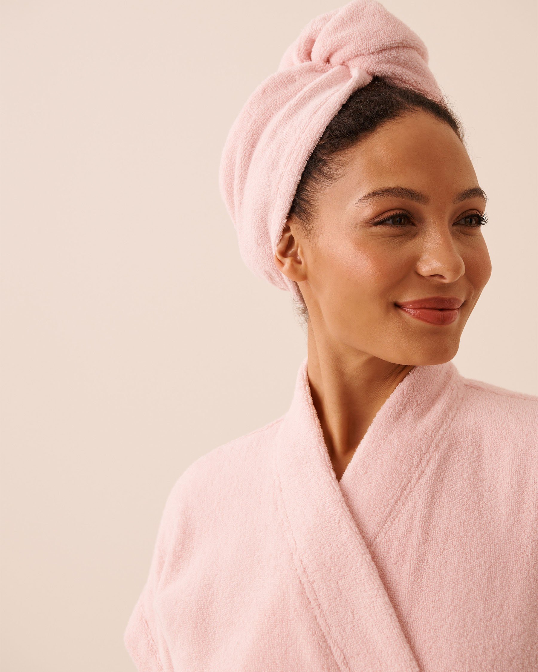 LA VIE EN ROSE Ensemble peignoir en ratine et serviette pour cheveux Rose 40600230 - View4