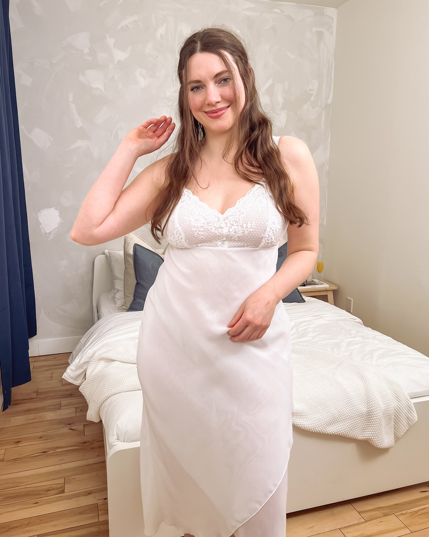 LA VIE EN ROSE Chiffon and Lace Long Nightie White 60500231 - View6