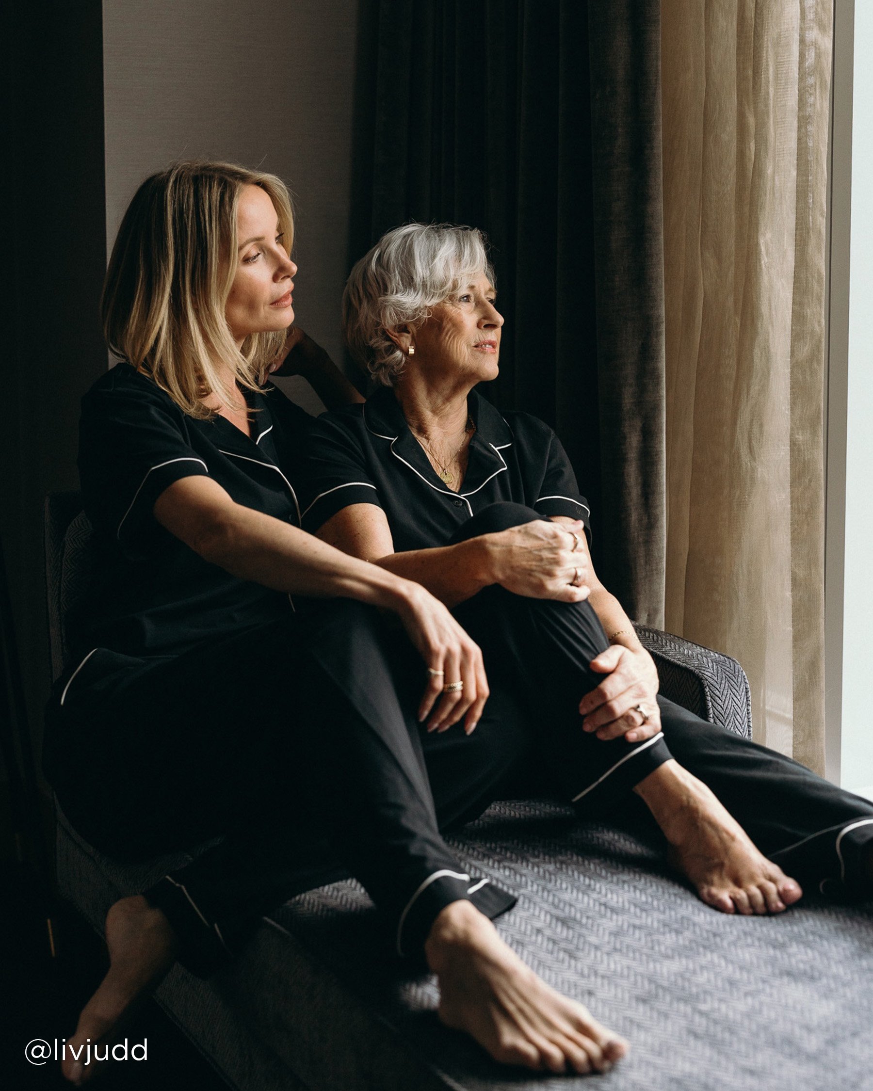 LA VIE EN ROSE Cotton Short Sleeve Button-down Shirt Black 40100850 - View1