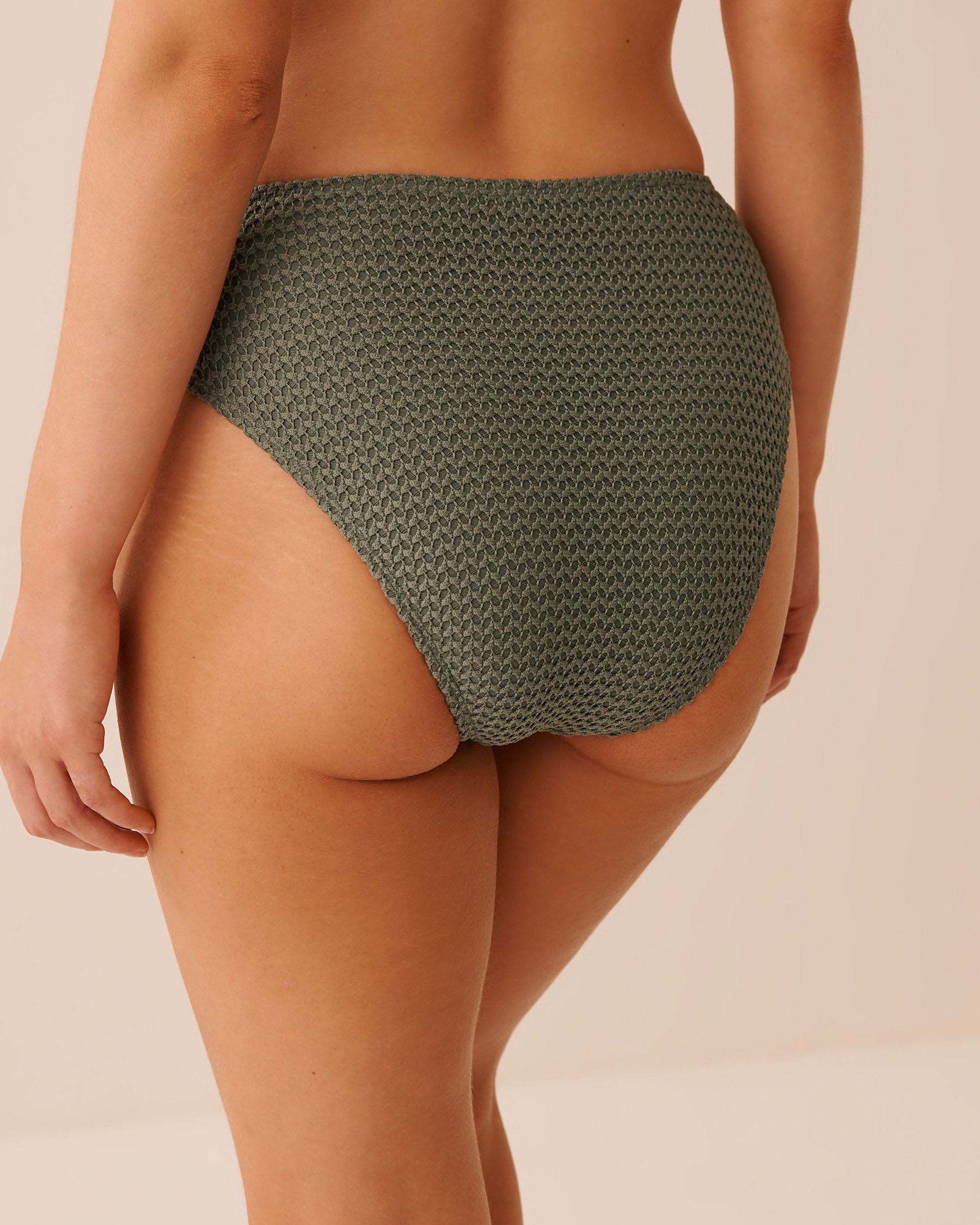 LA VIE EN ROSE AQUA Bas de bikini cheeky taille haute en crochet EARTHY GREEN Vert lichen 70300872 - View2