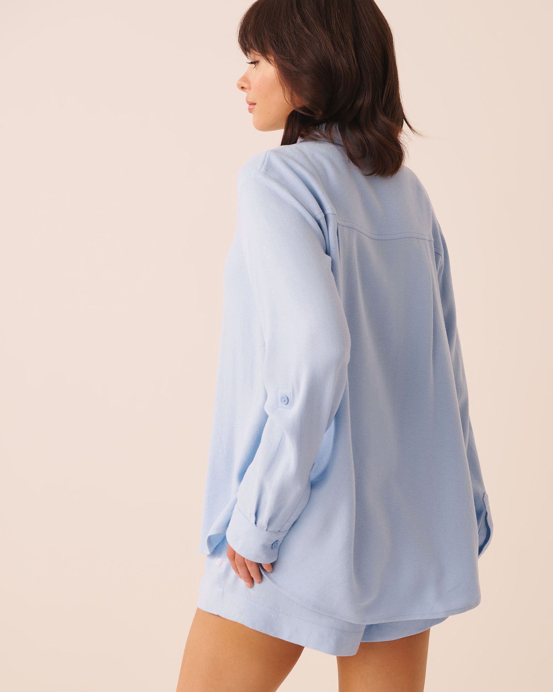 LA VIE EN ROSE AQUA Rayon-Linen Button-down Shirt Powder Blue 80100048 - View4