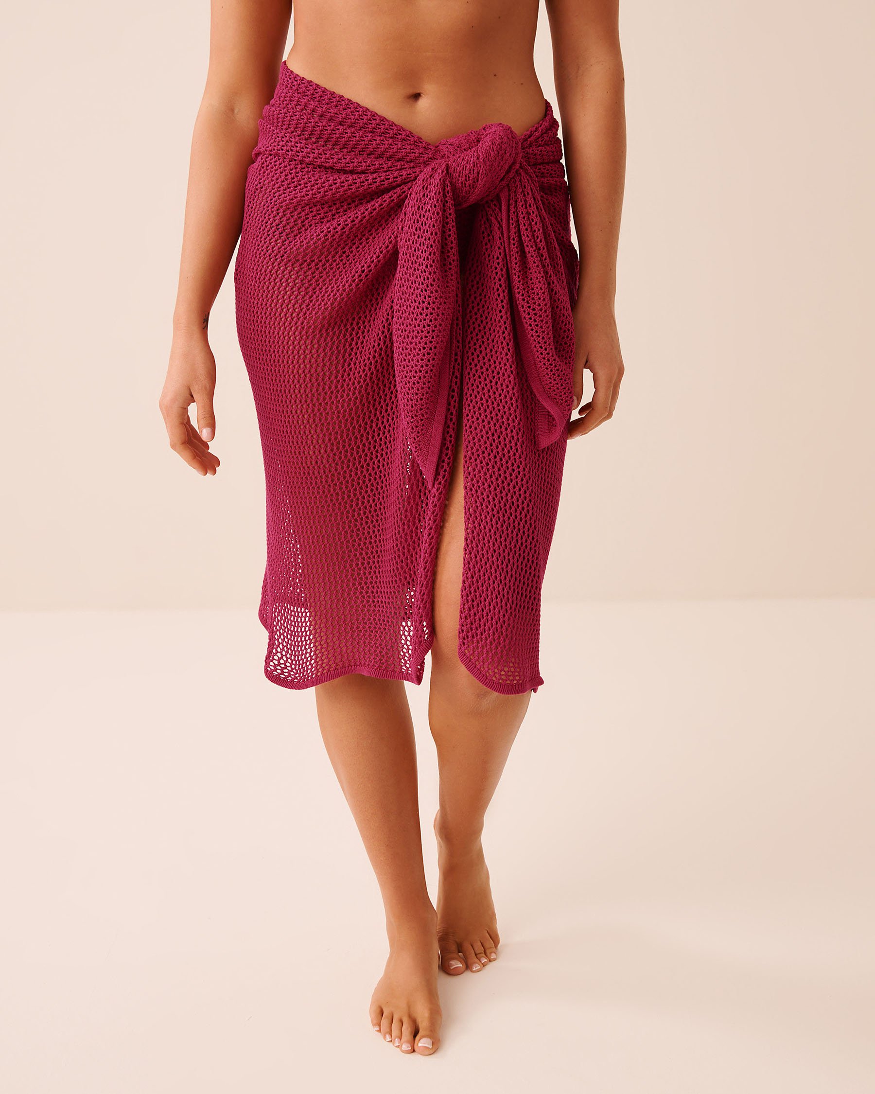 LA VIE EN ROSE AQUA Long Crochet Pareo Raspberry Red 80200102 - View1