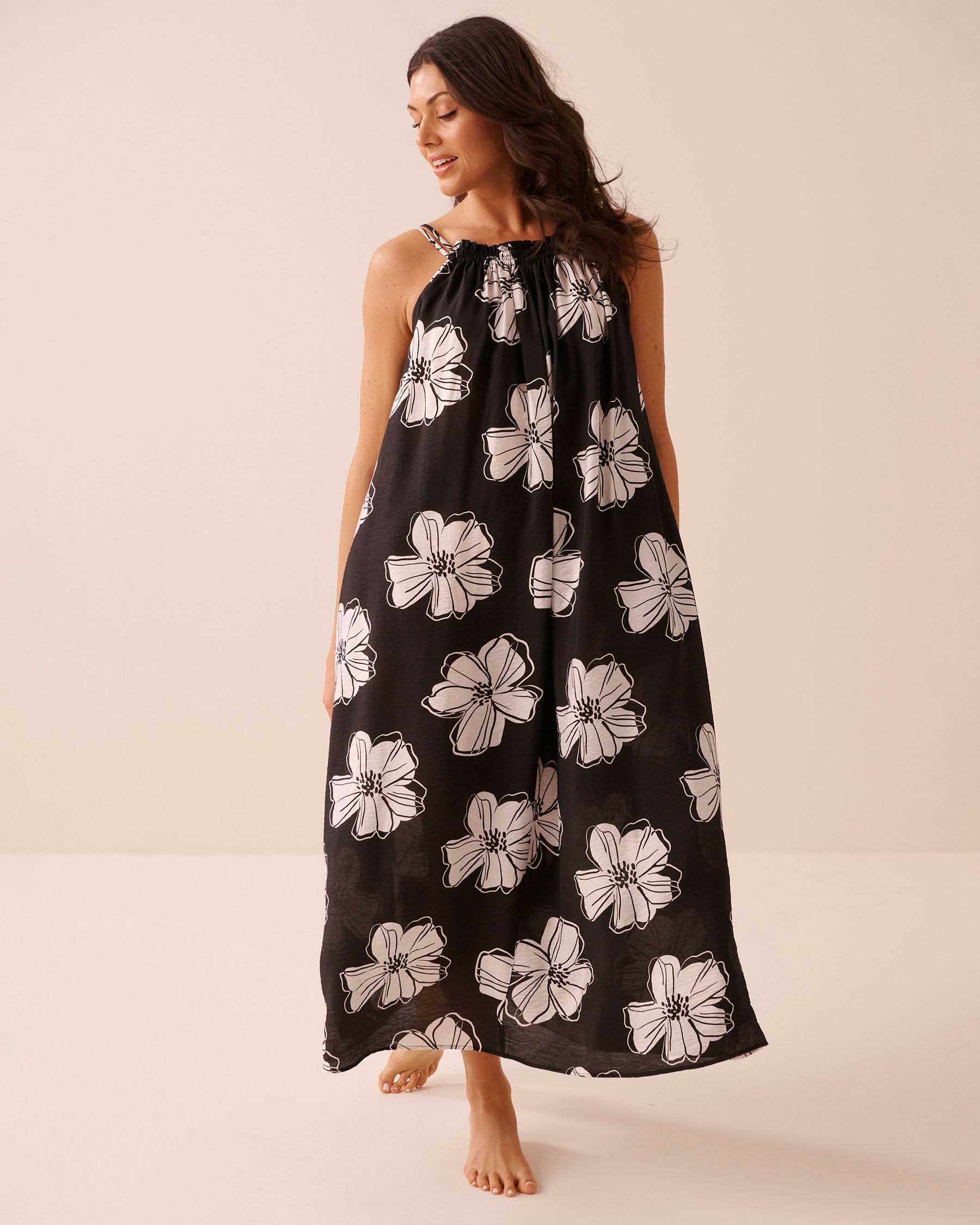 LA VIE EN ROSE AQUA Tropical Floral High-Neck Maxi Dress Black Hibiscus 80300138 - View1
