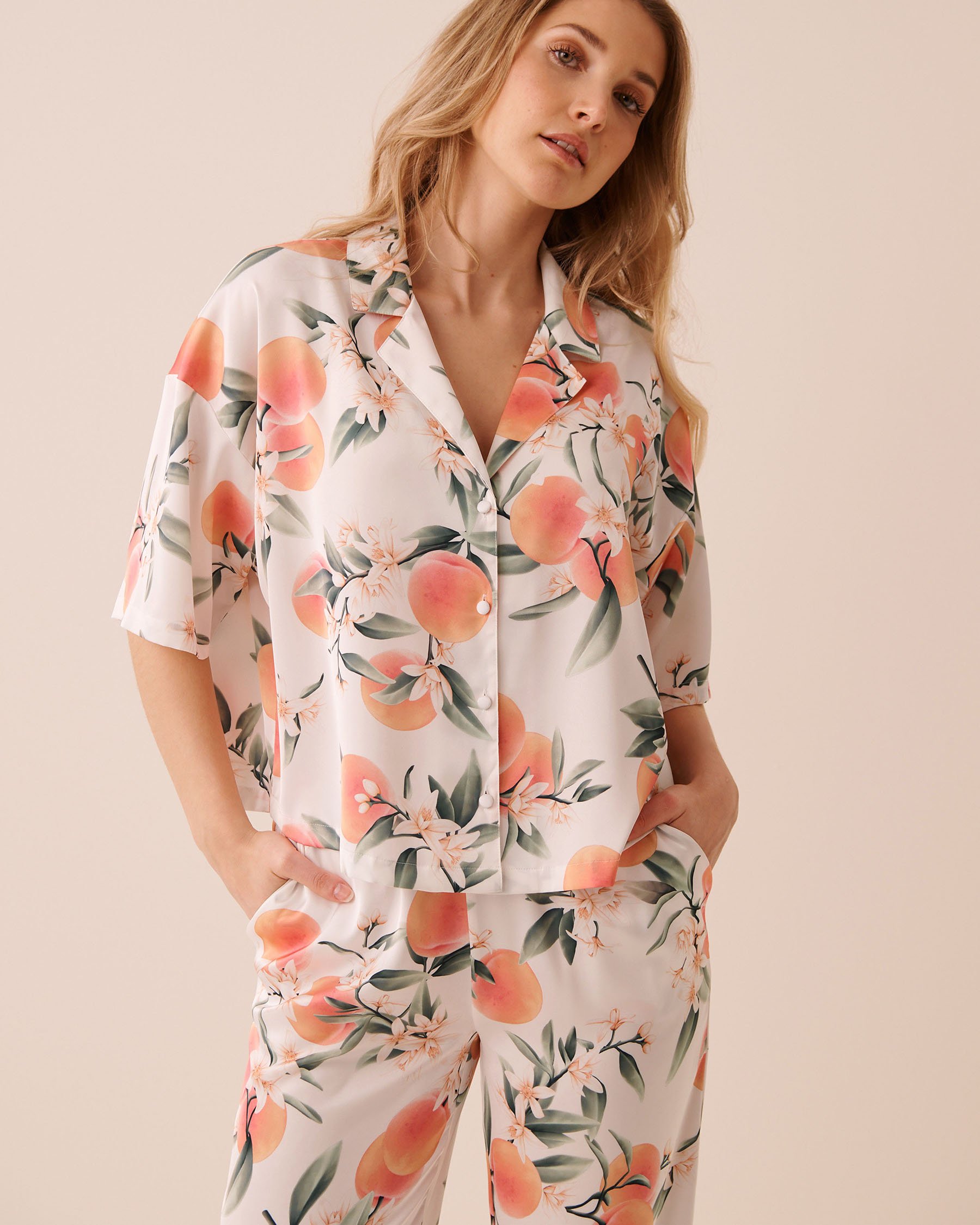 LA VIE EN ROSE Peach Print Satin Button-down Shirt White/Peaches 60100196 - View1