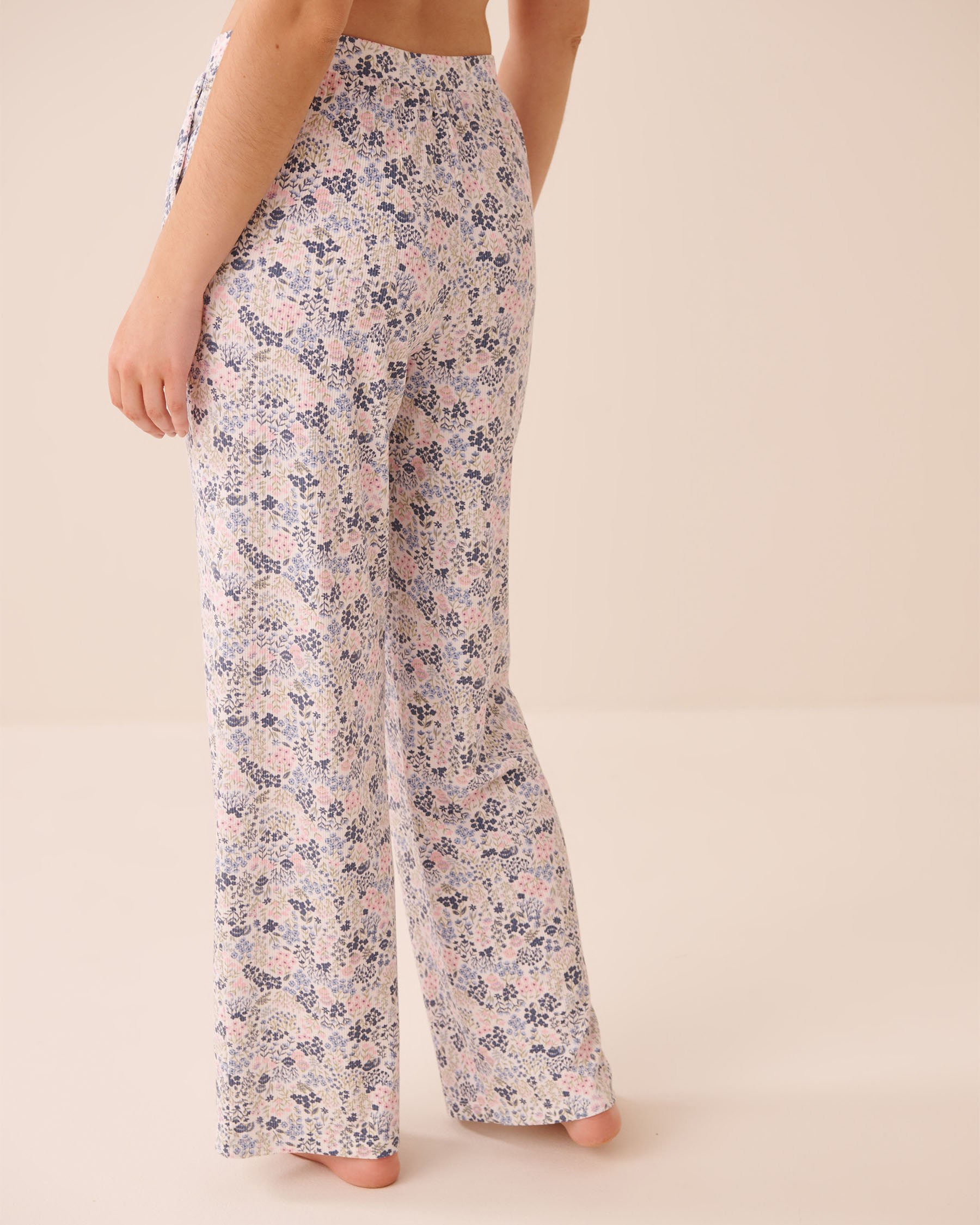 LA VIE EN ROSE Pantalon en modal côtelé Fleurs bleues 60200192 - View2