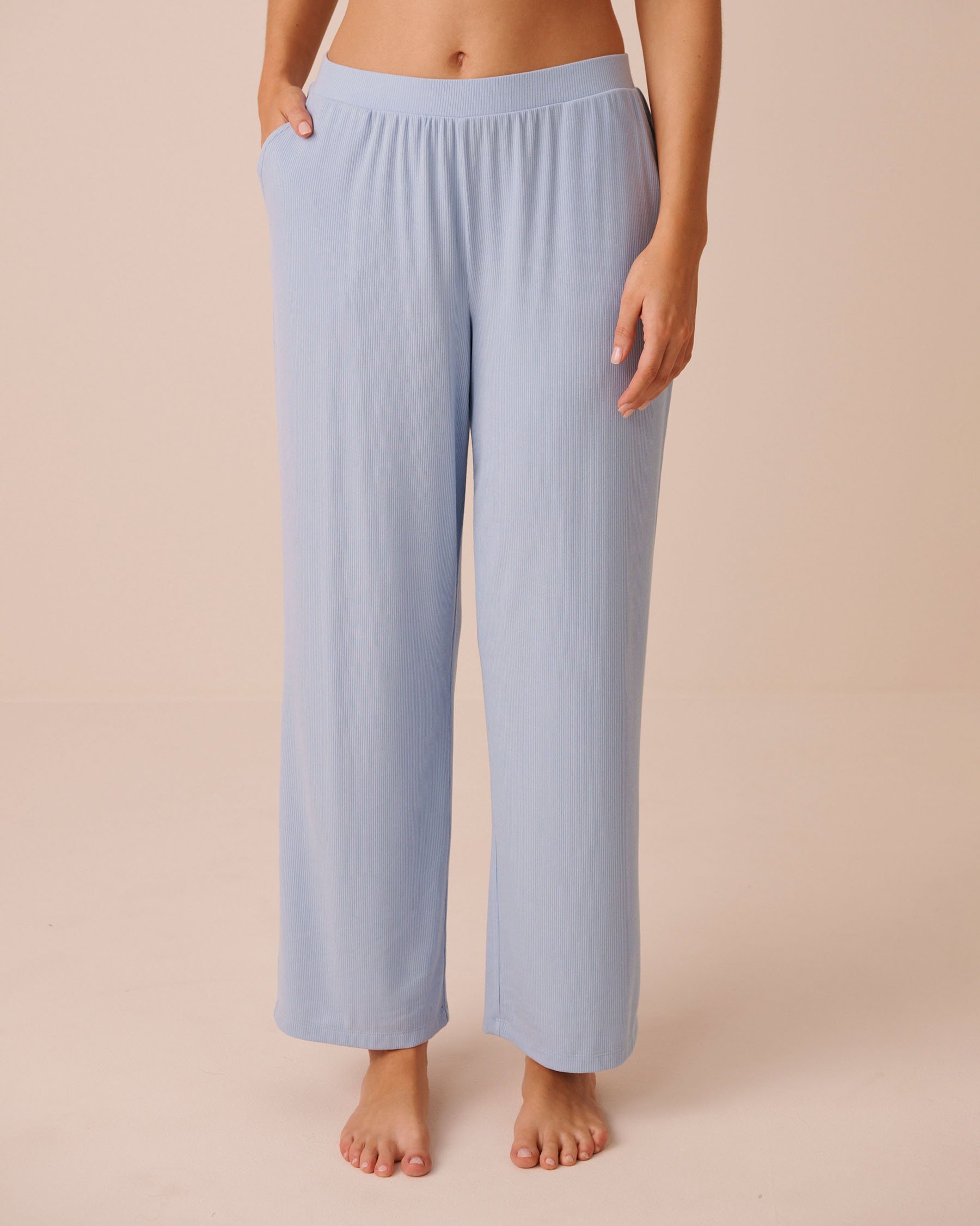 LA VIE EN ROSE Pantalon en modal côtelé Bleu ciel 60200192 - View1