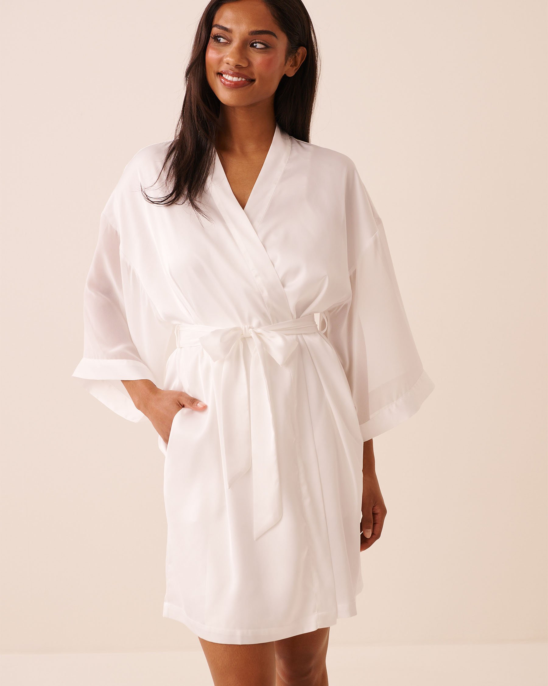 LA VIE EN ROSE Satin and Chiffon Kimono White 60600121 - View1