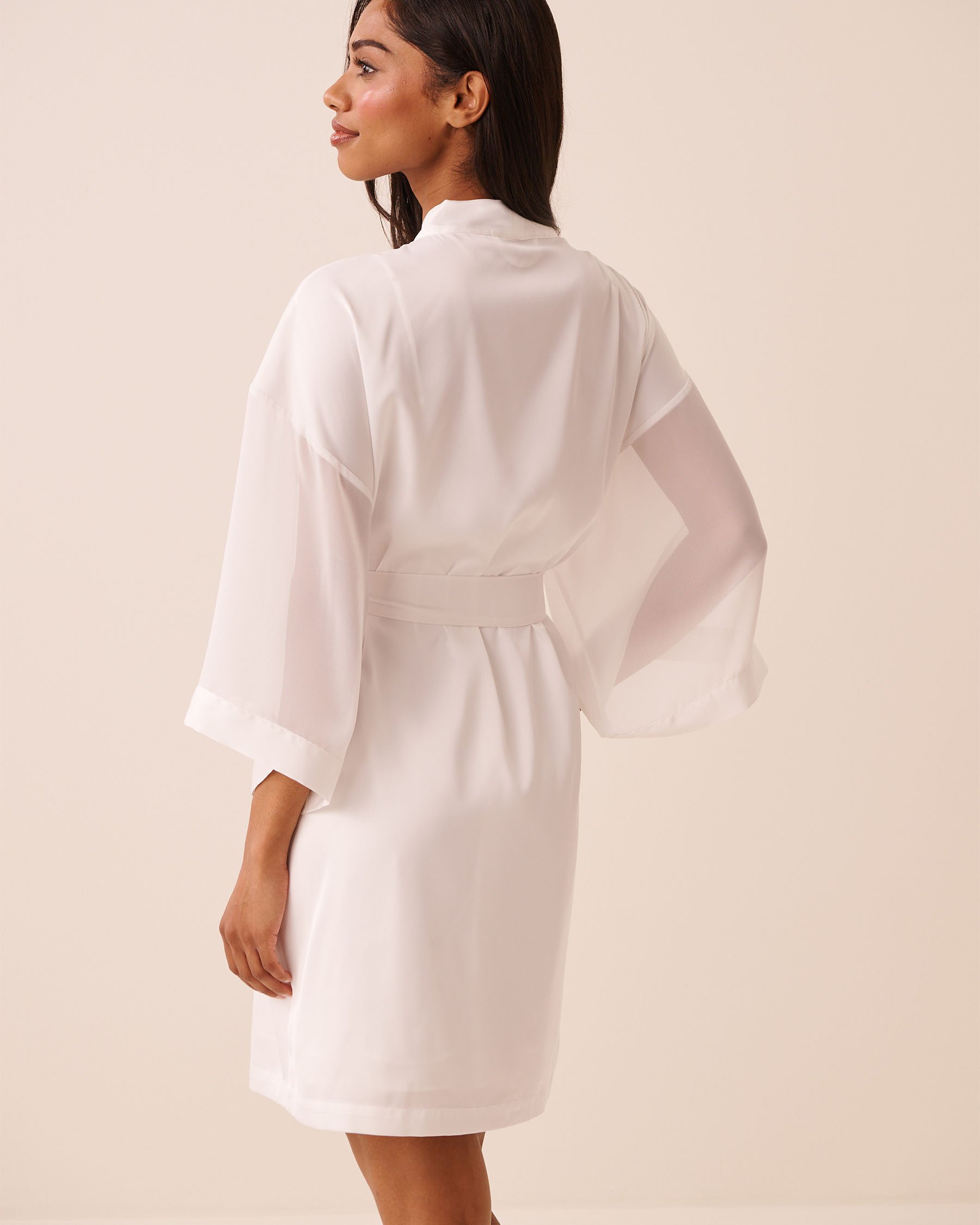 LA VIE EN ROSE Satin and Chiffon Kimono White 60600121 - View2