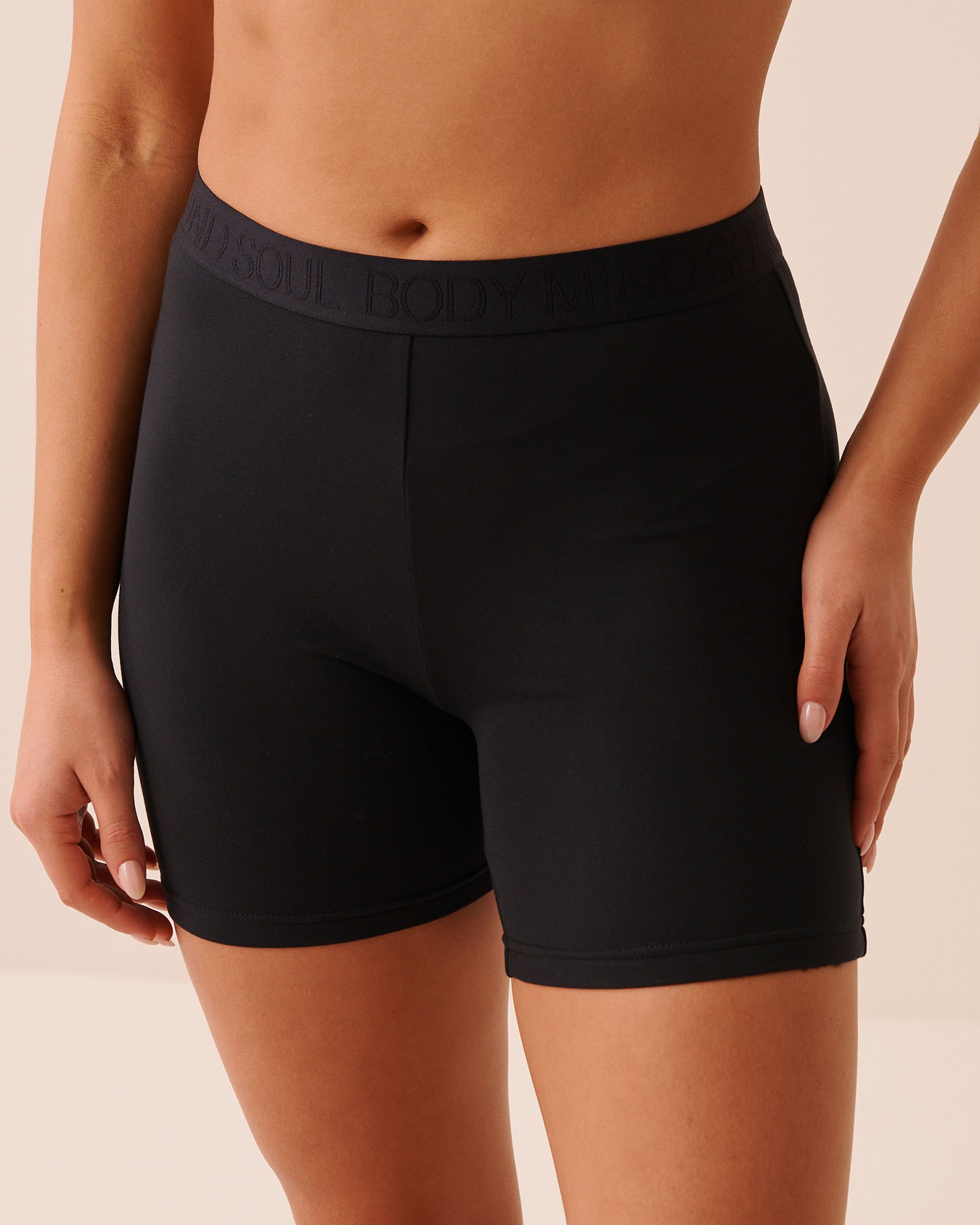 LA VIE EN ROSE Short biker épais ultra-doux Noir 50200115 - View1