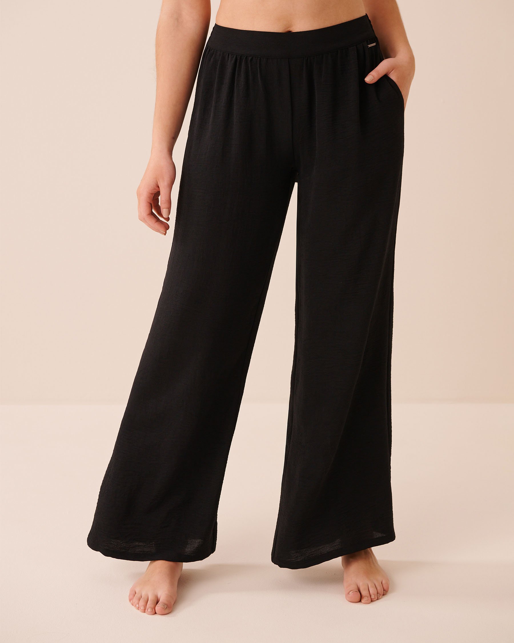 LA VIE EN ROSE Wide Leg Crinkle Pants Black 50200116 - View1