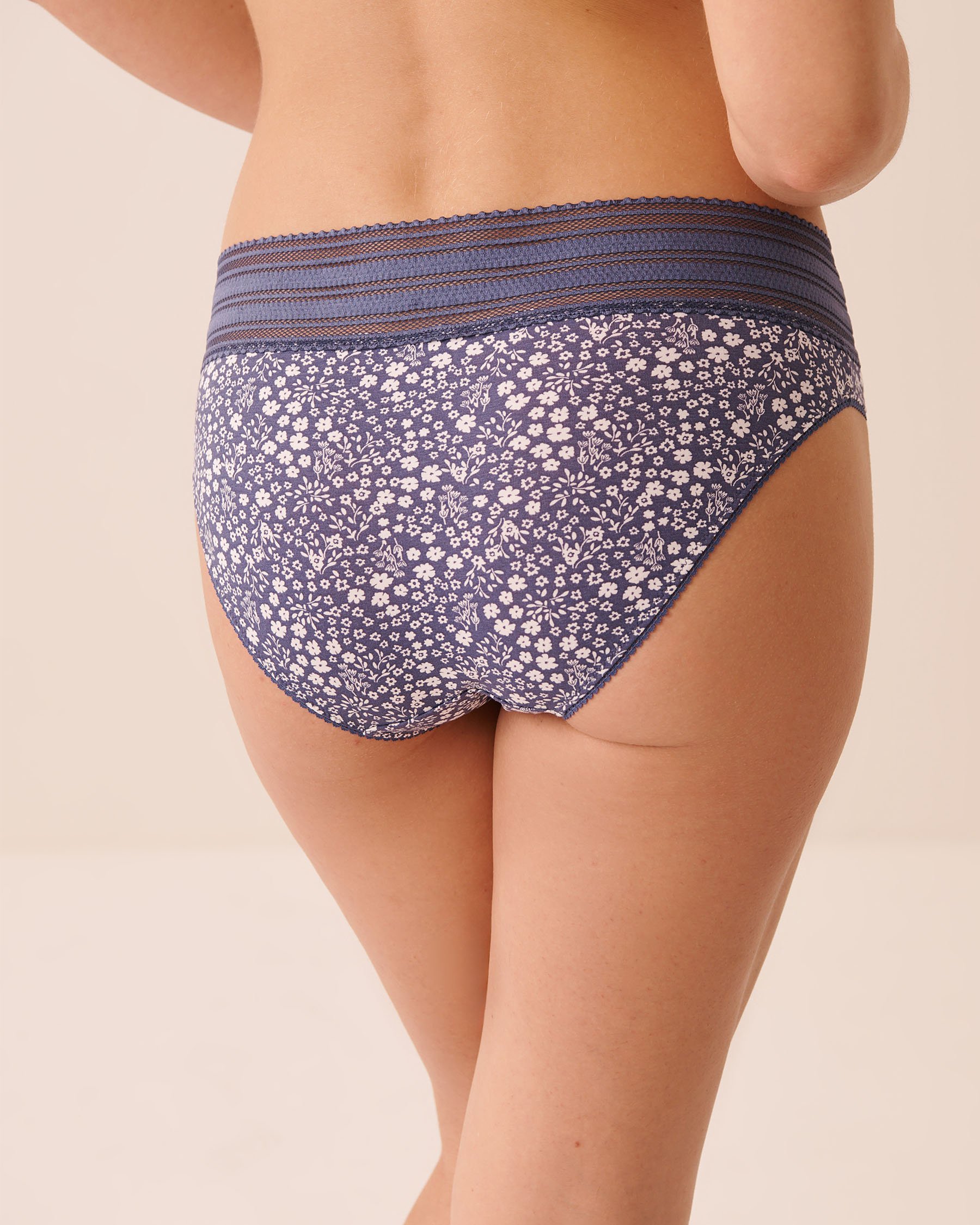 LA VIE EN ROSE Cotton and Linear Lace Band Bikini Panty Blue/White Flowers 20100766 - View2
