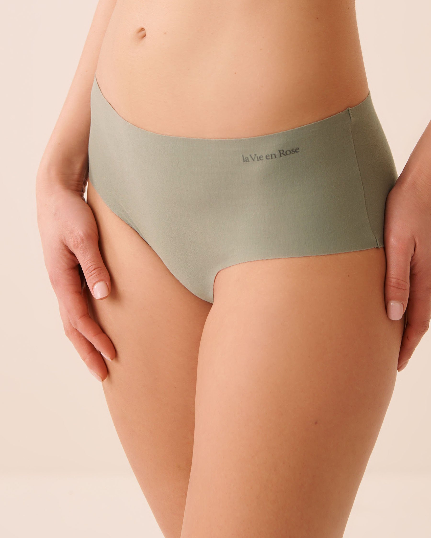 LA VIE EN ROSE Culotte aux hanches coton invisible Vert sauge 20100749 - View1