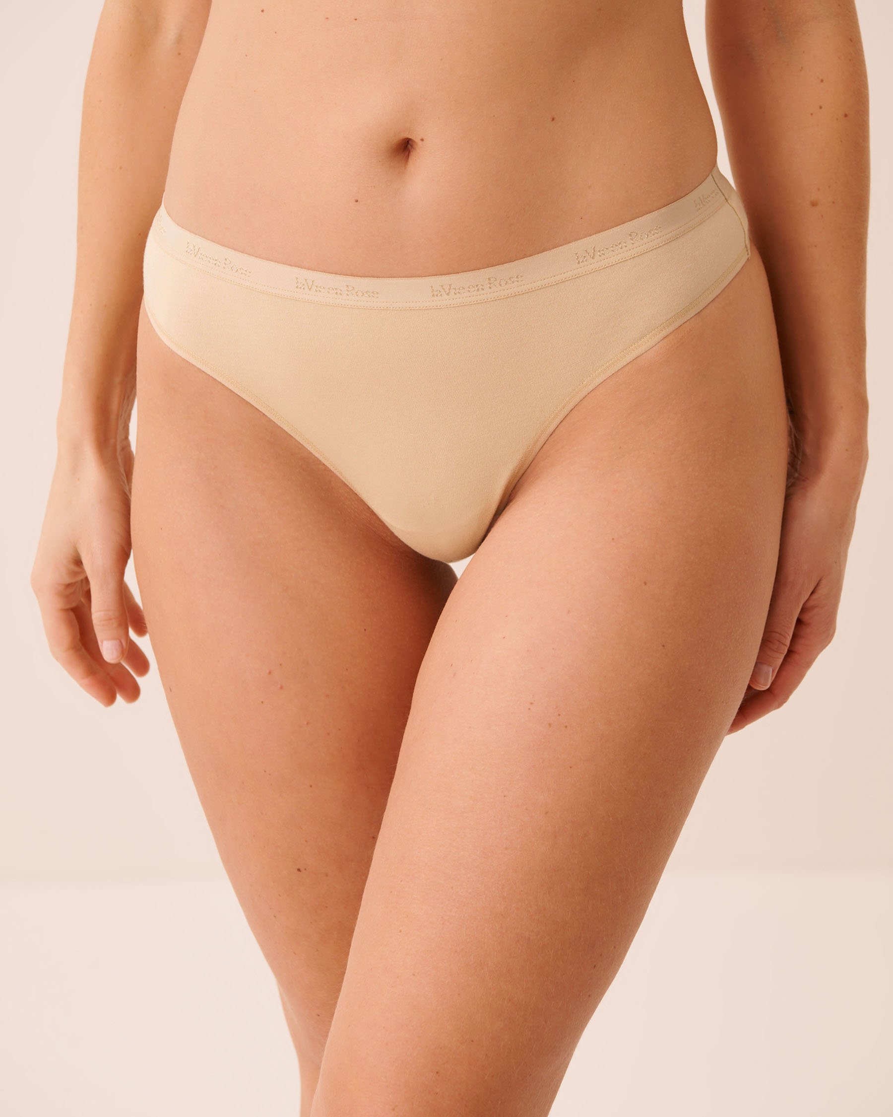 LA VIE EN ROSE Cotton Thong Panty Champagne 20100768 - View1