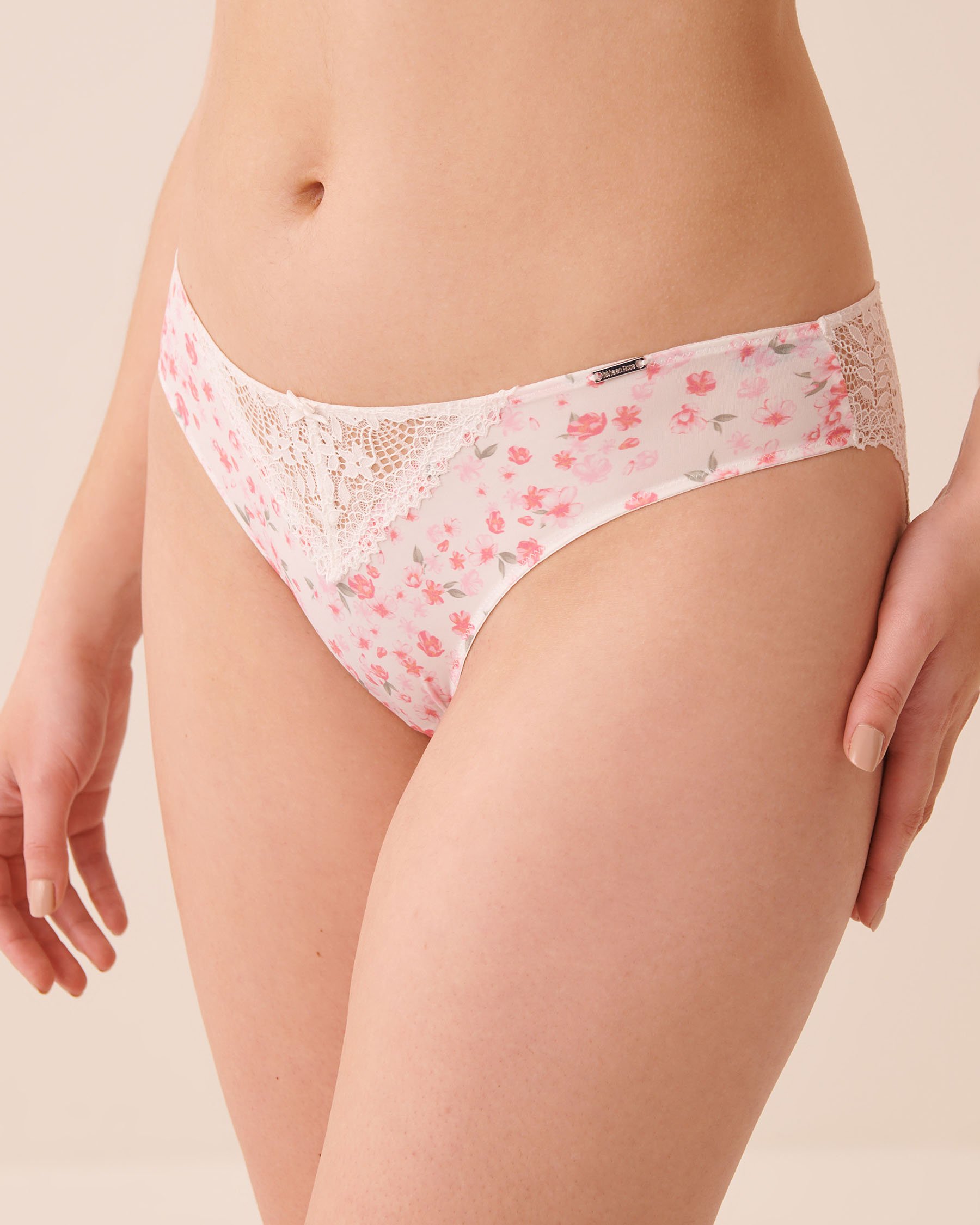 LA VIE EN ROSE Culotte bikini en dentelle et microfibre florale Blanc/Fleurs roses 20300506 - View1