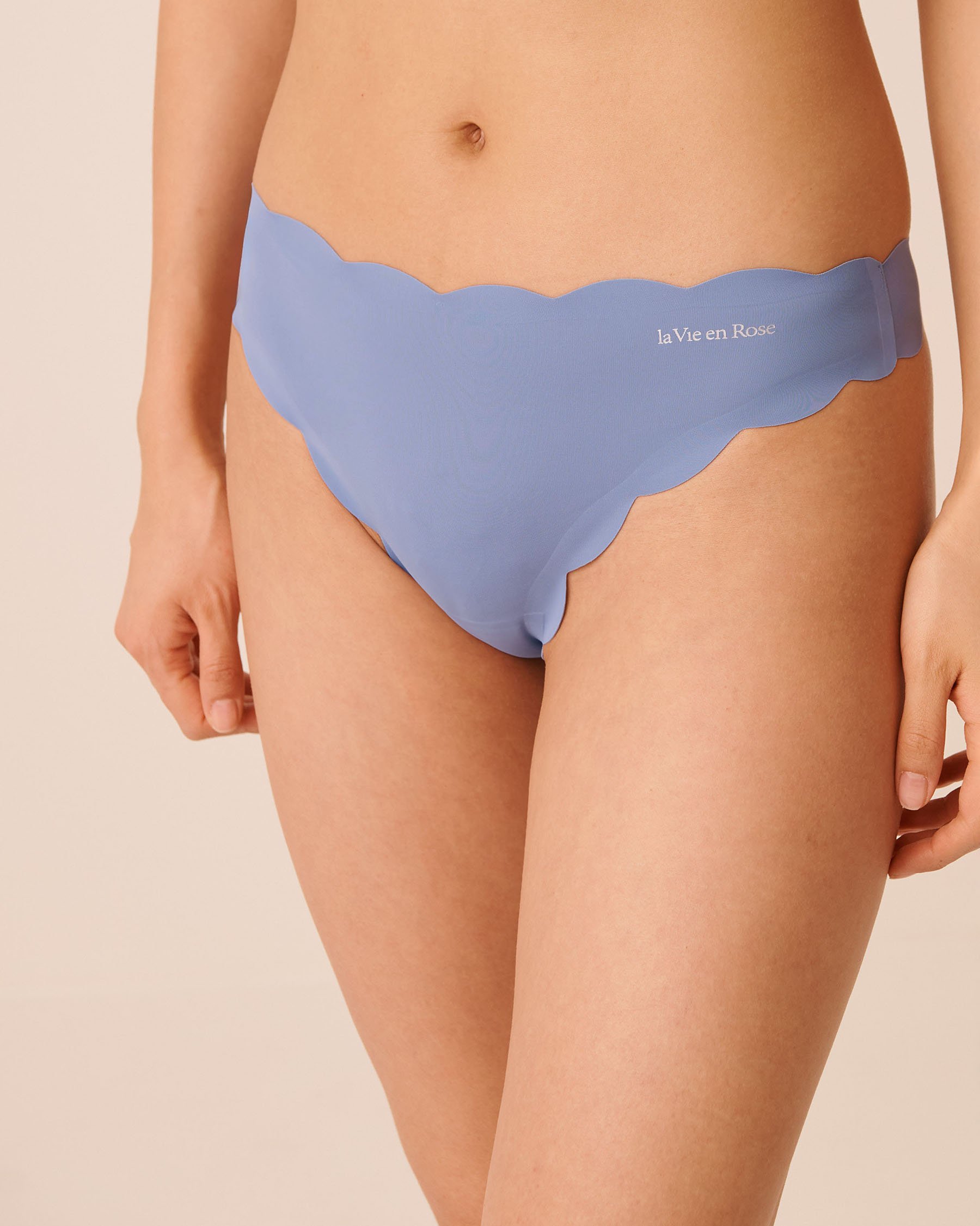 LA VIE EN ROSE Scalloped Microfiber Thong Panty Quiet Blue 20300508 - View1