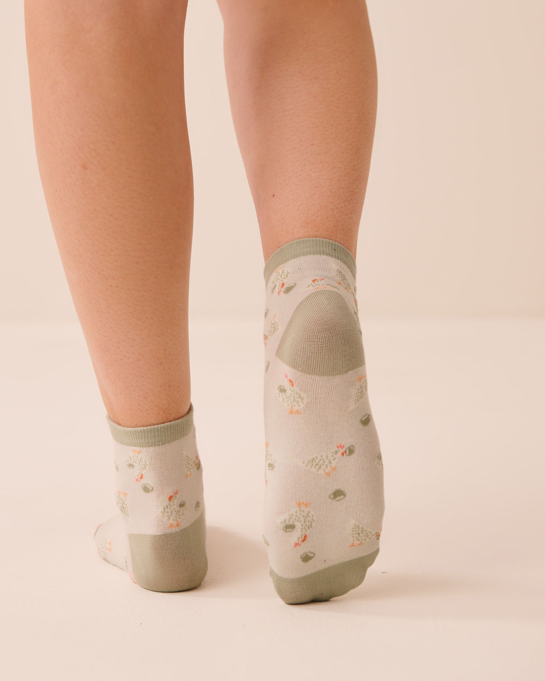 LA VIE EN ROSE Bas finement côtelé motif poule Vert/Poulets 40700476 - View2