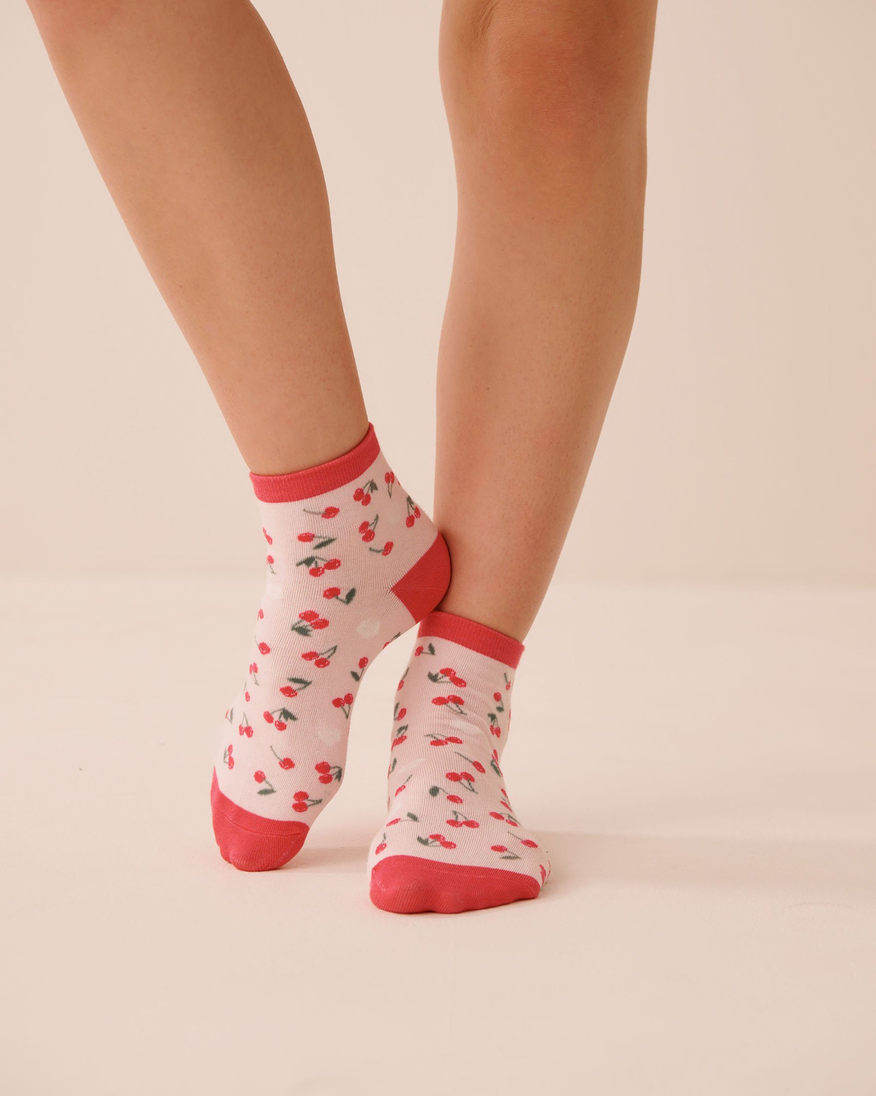 LA VIE EN ROSE Bas finement côtelé motif floral cerise Rose/Cerises 40700476 - View1