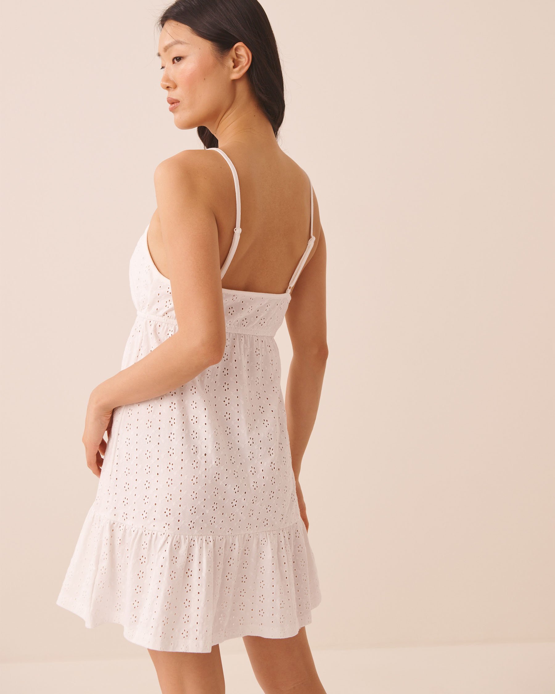 LA VIE EN ROSE Cotton Eyelet Tiered Nightie White 40500494 - View2
