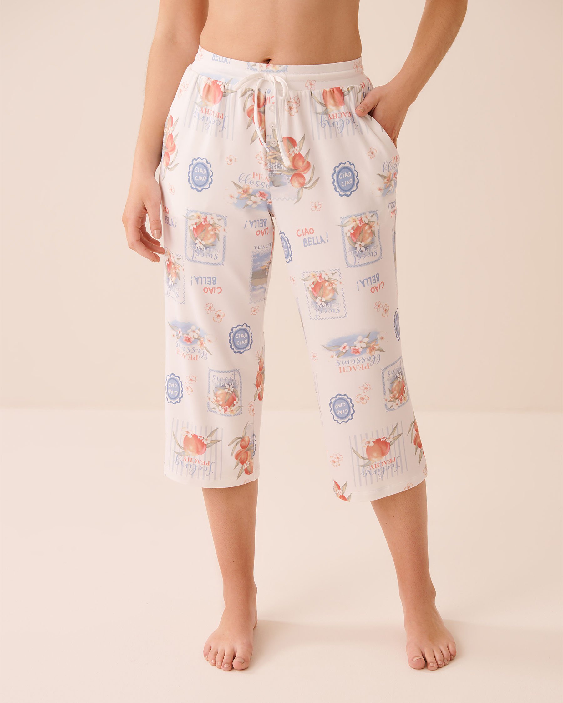 LA VIE EN ROSE Dolce Vita Print Super Soft Pajama Capris White/Peaches 40200847 - View1