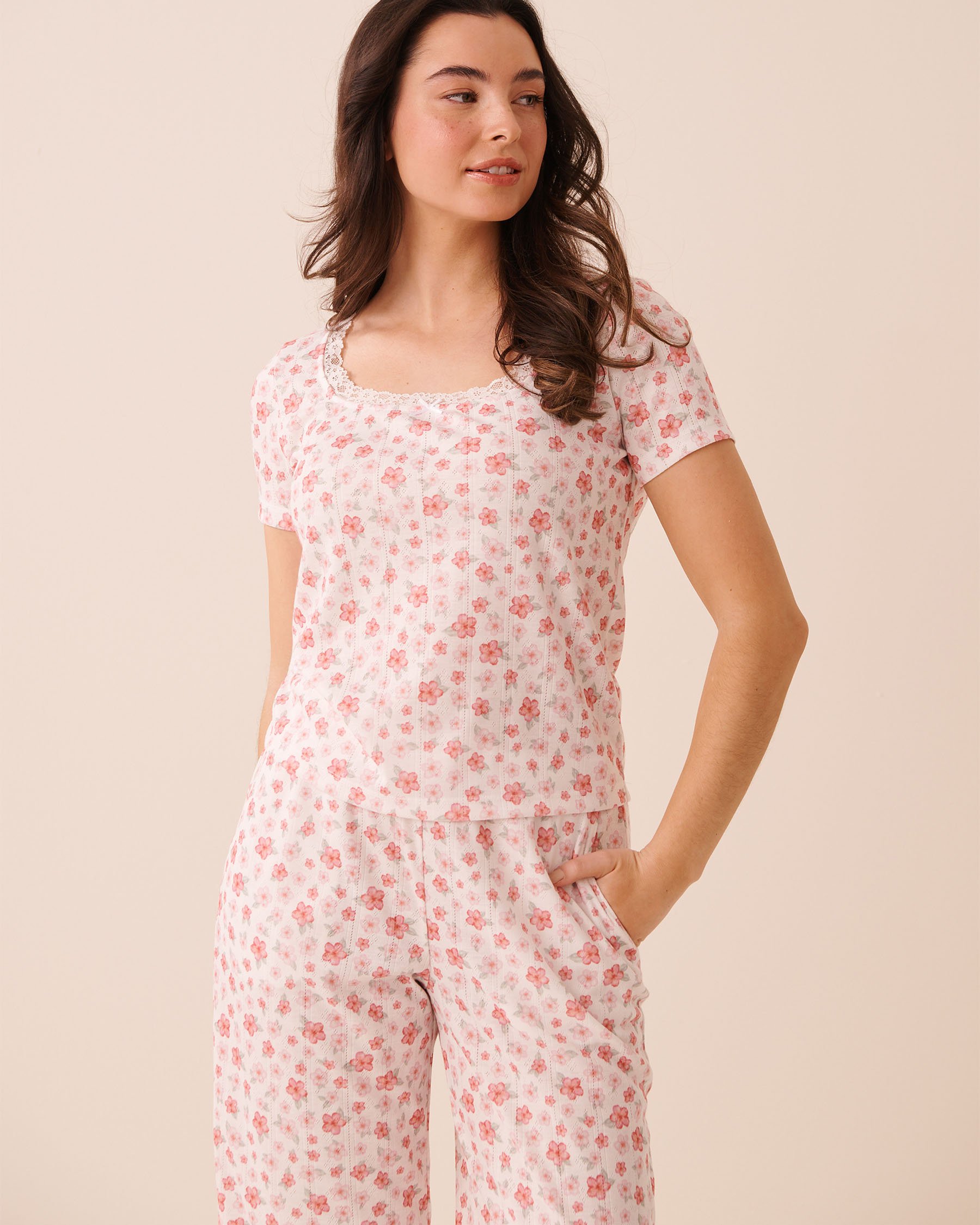 LA VIE EN ROSE Hibiscus Print Lace Trim Pointelle T-shirt White 40100870 - View1